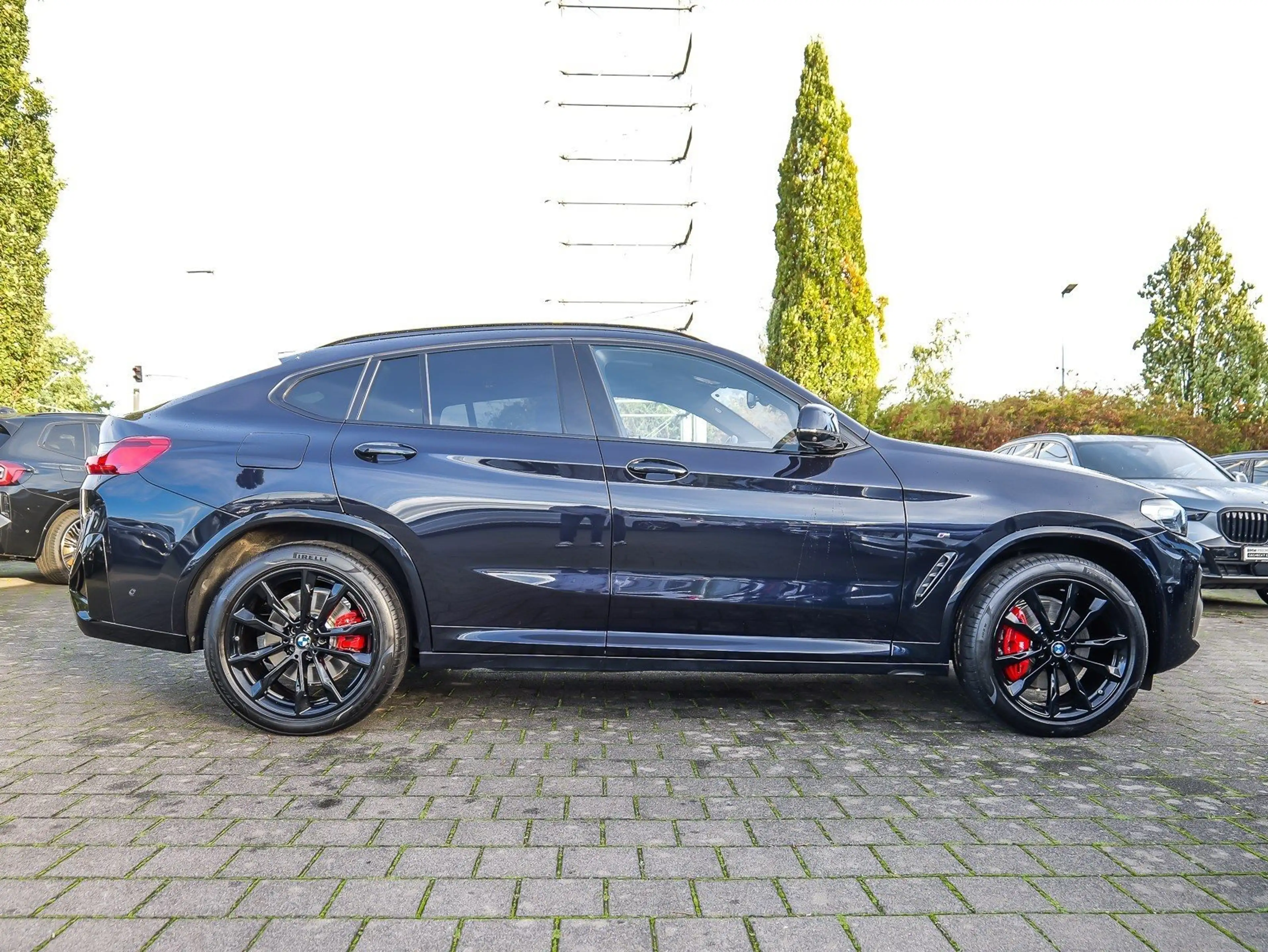 BMW X4 xDrive20i M Sport HUD PANO ACC RFK NAVI LED — photo 10