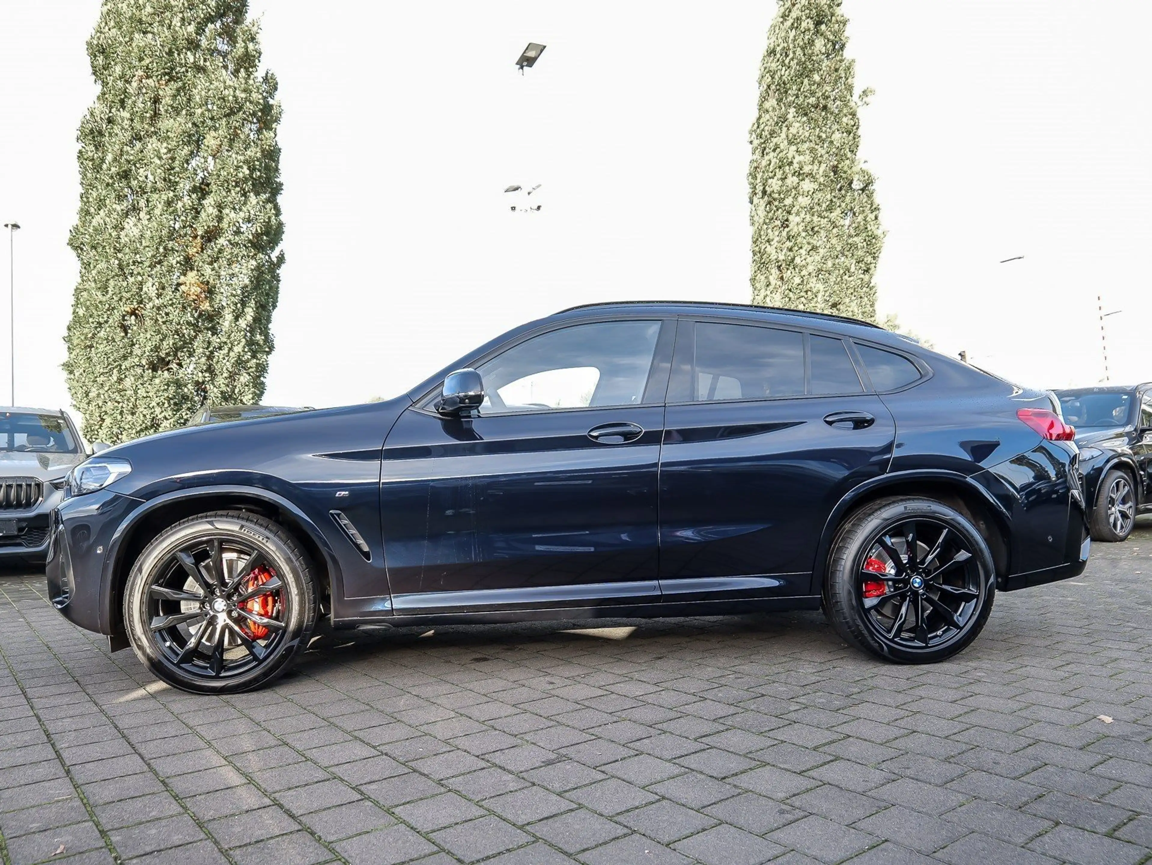 BMW X4 xDrive20i M Sport HUD PANO ACC RFK NAVI LED — photo 9
