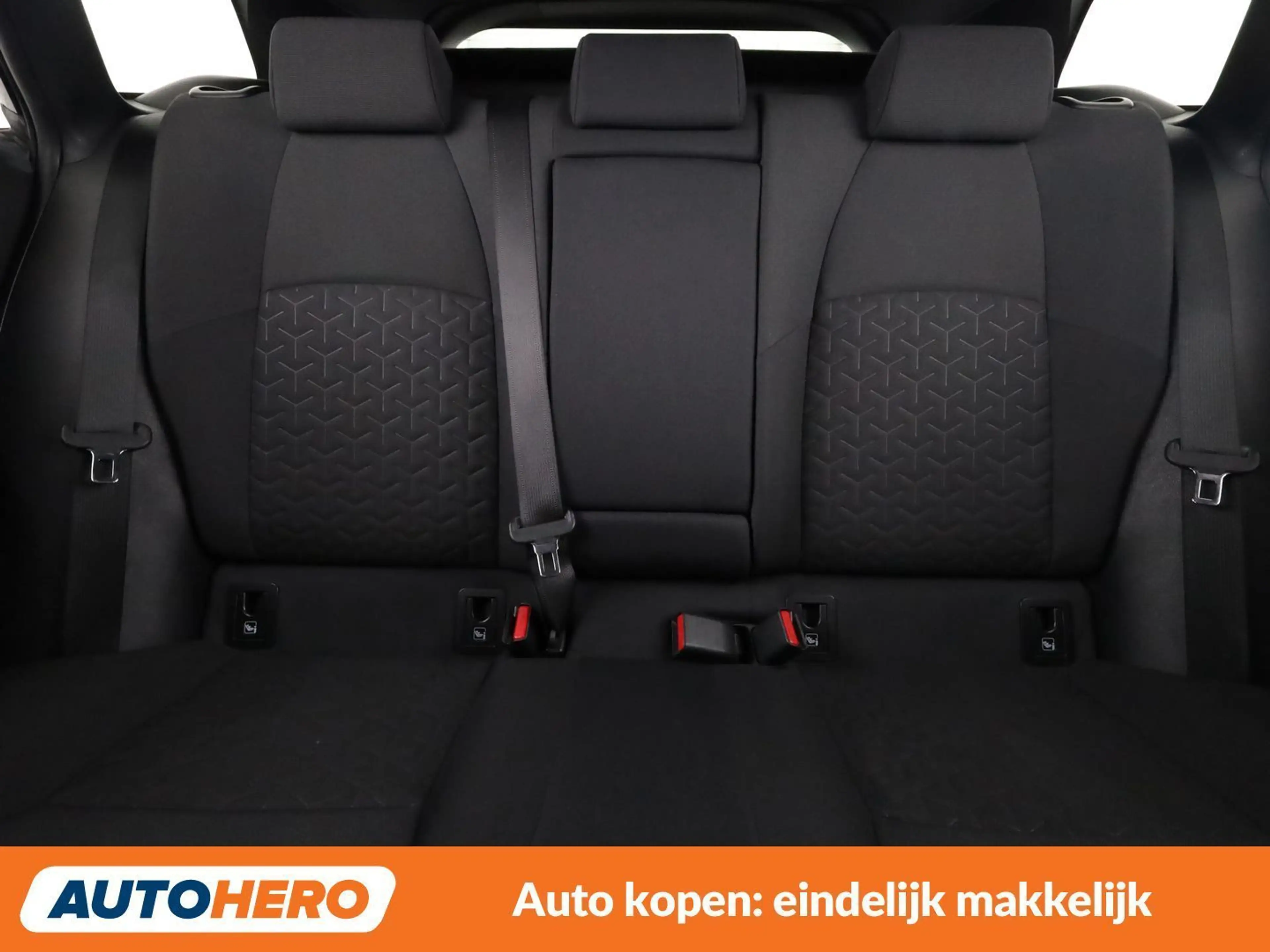 Suzuki Swace 1.8 Hybrid Comfort+ — photo 15
