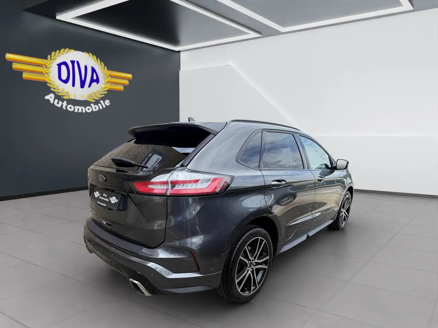 Ford Edge ST-Line 4x4 Grau - 2
