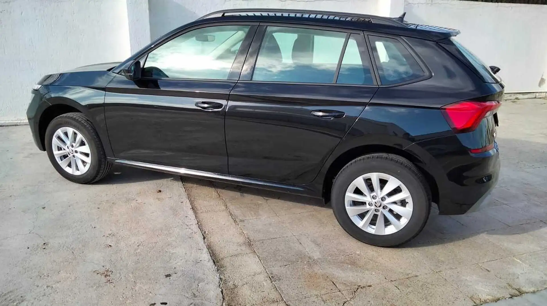 Skoda Kamiq 1.0 TSI 110 CV DSG Ambition Nero - 2