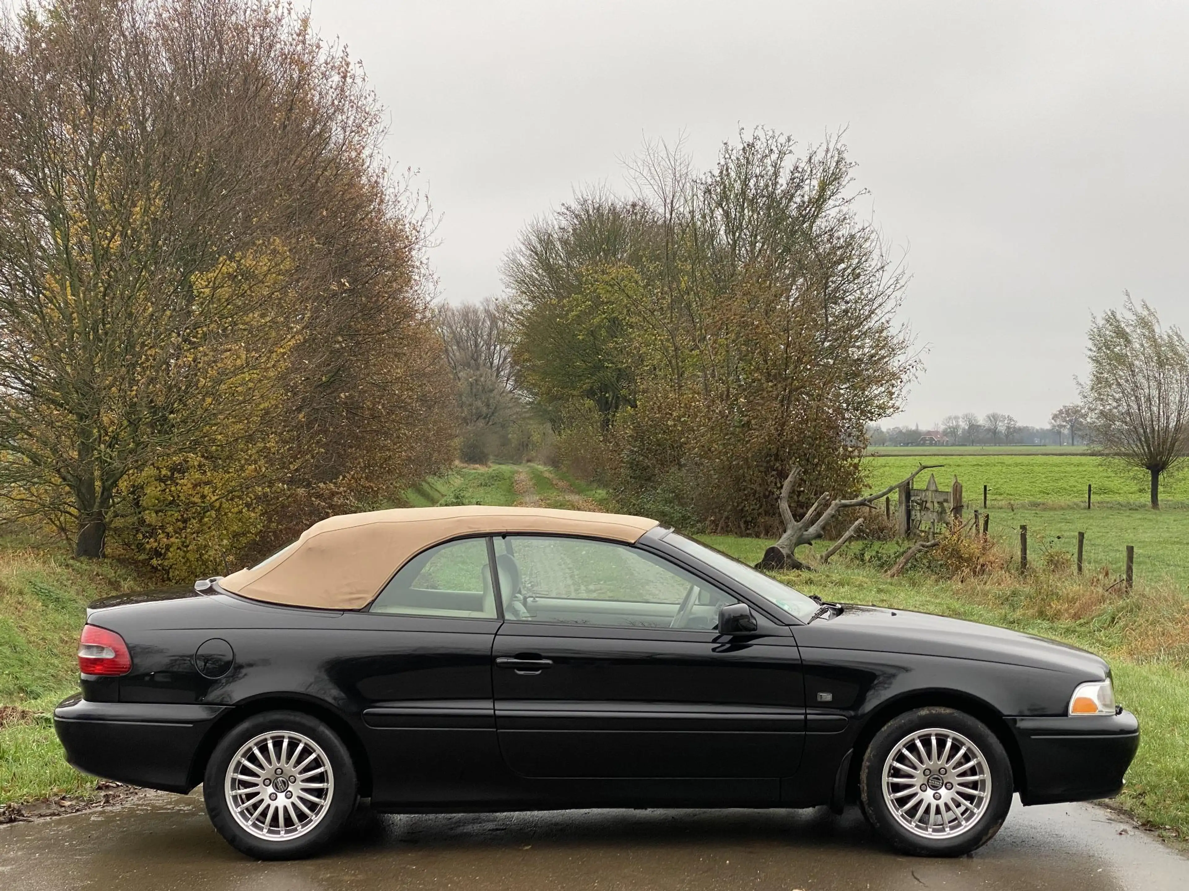 Volvo C70 Convertible 2.0 T Luxury Line — photo 6