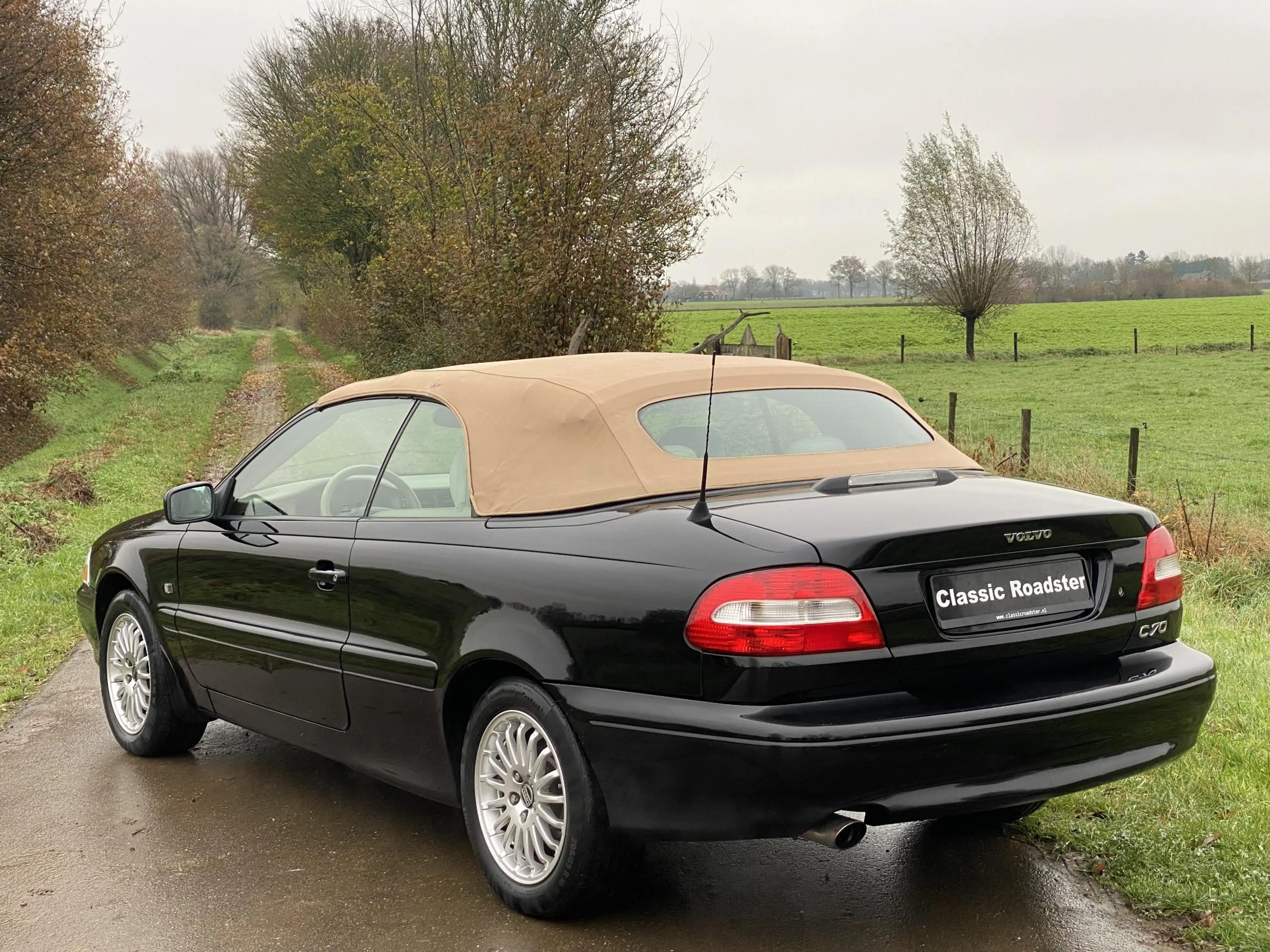 Volvo C70 Convertible 2.0 T Luxury Line — photo 3