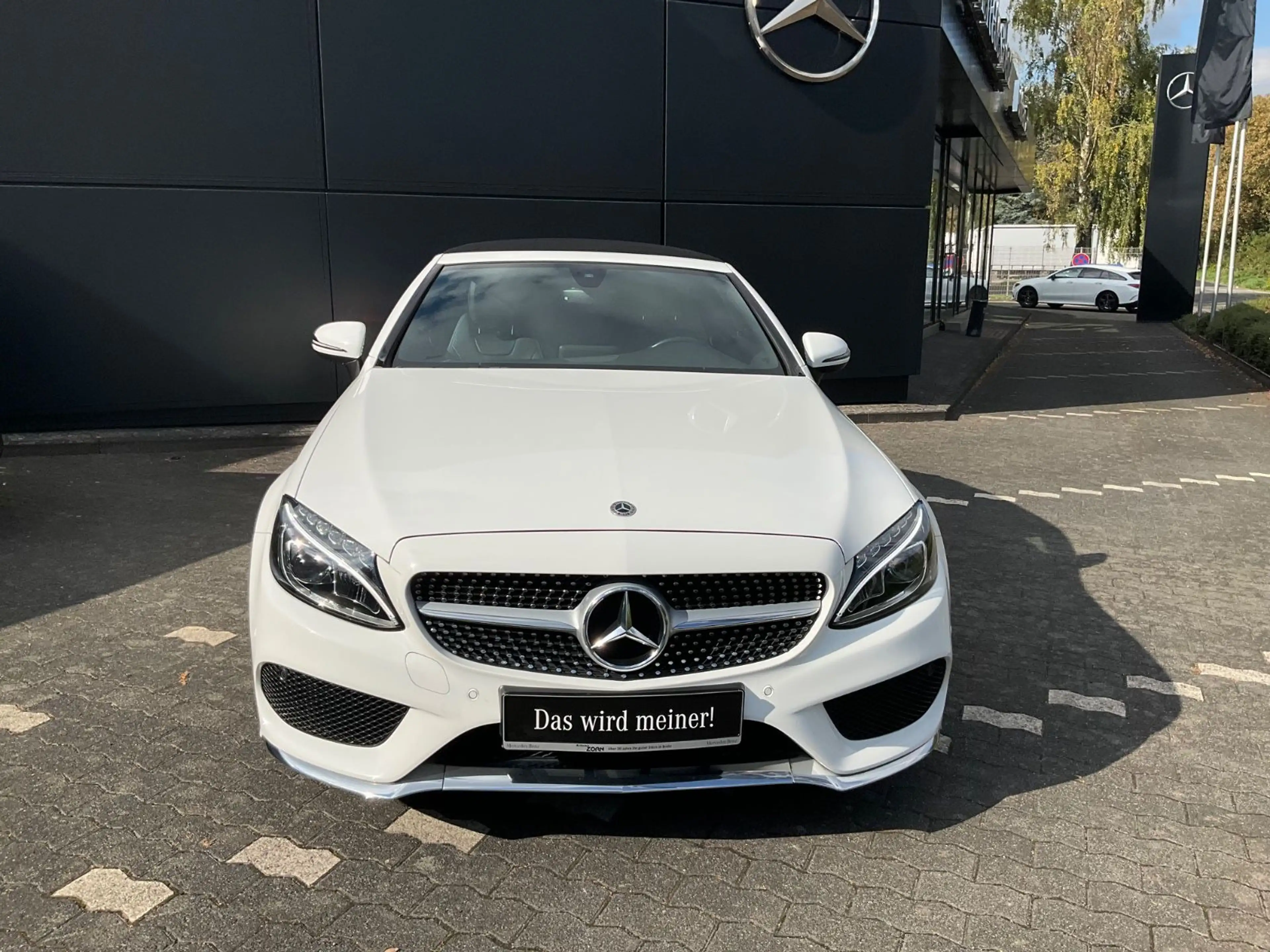 Mercedes-Benz C 250 Cabrio *AMG Line* — photo 7