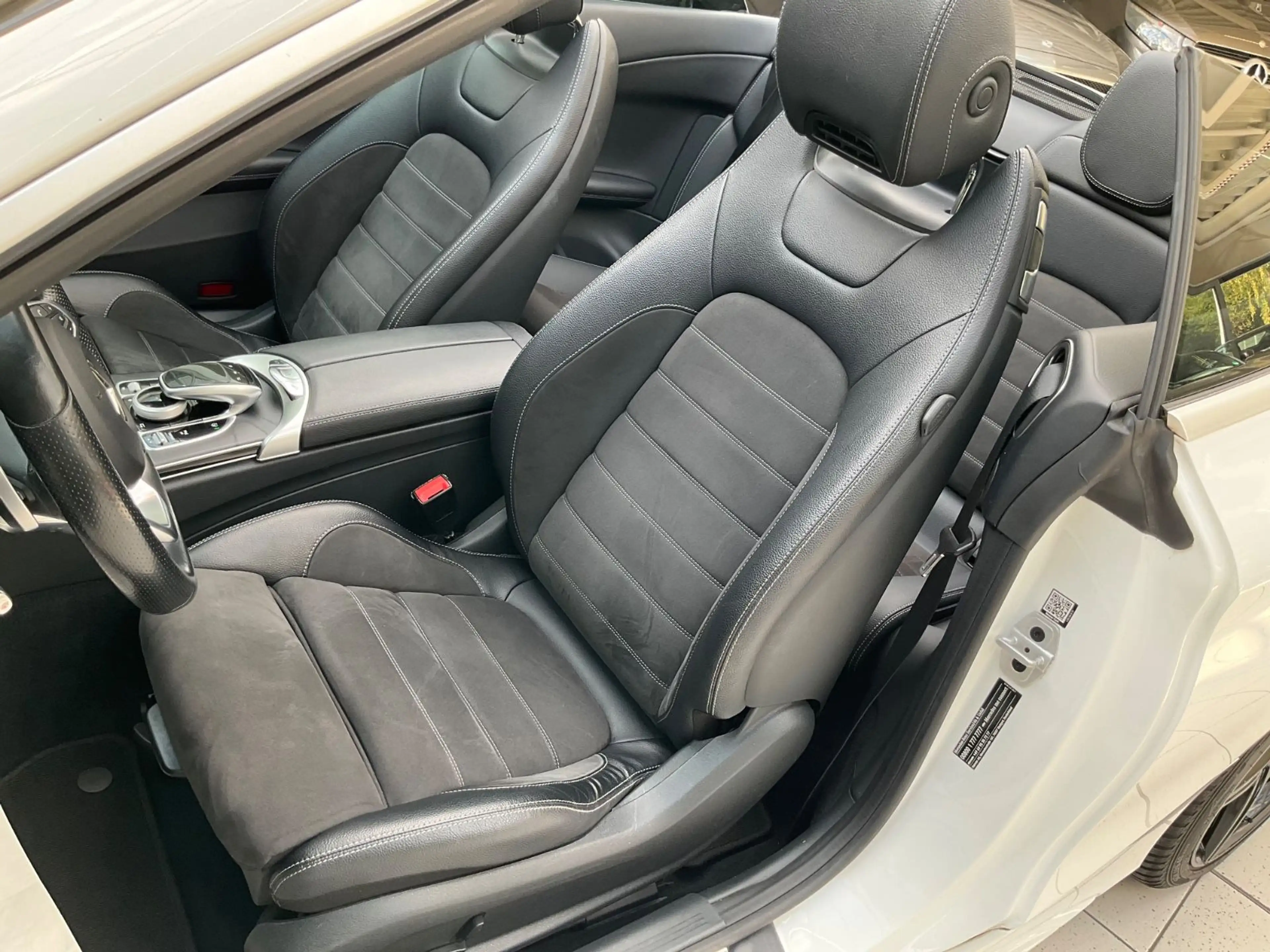 Mercedes-Benz C 250 Cabrio *AMG Line* — photo 15
