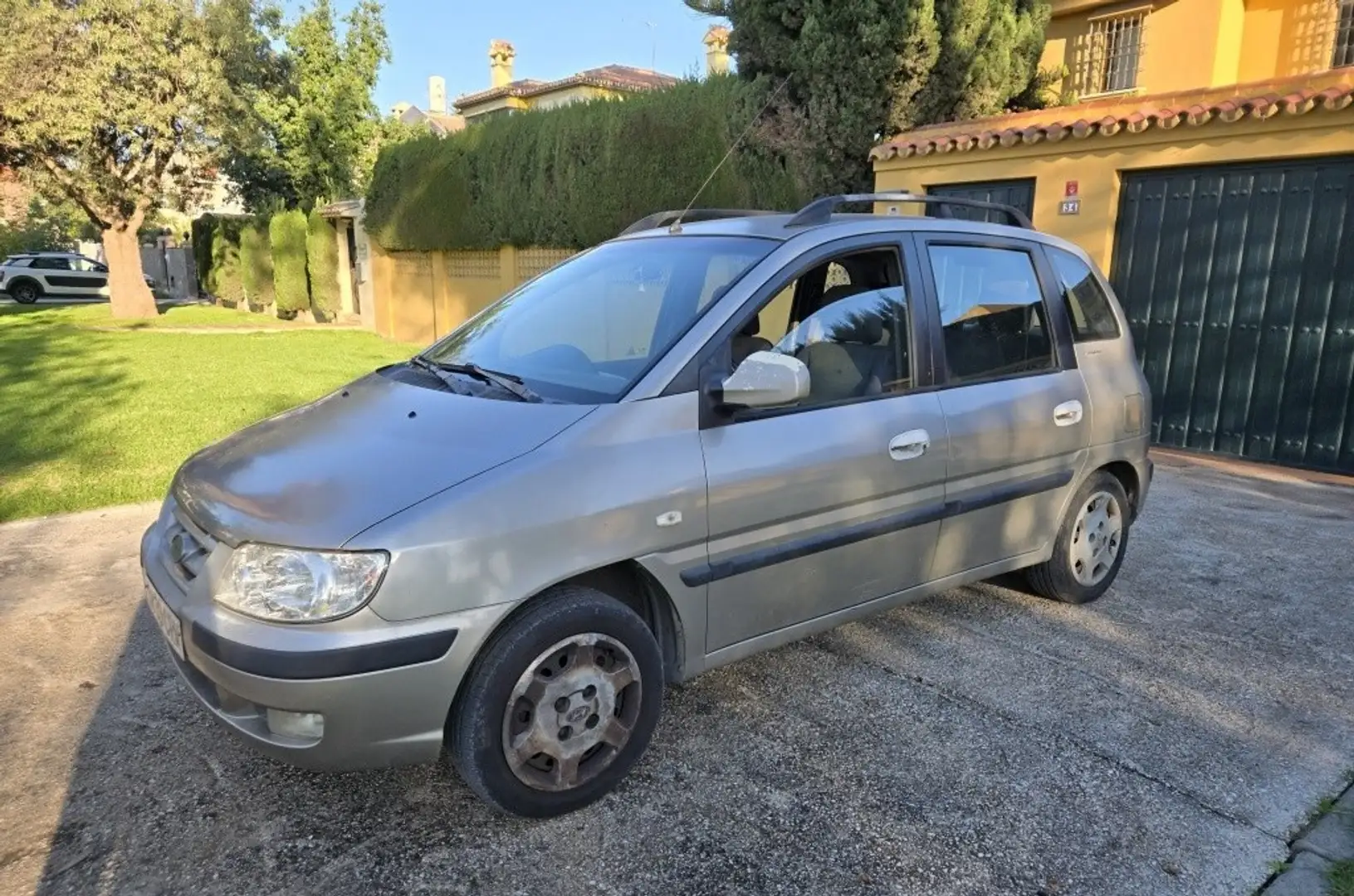 Hyundai Matrix 1.5 CRDI GLS Bej - 1