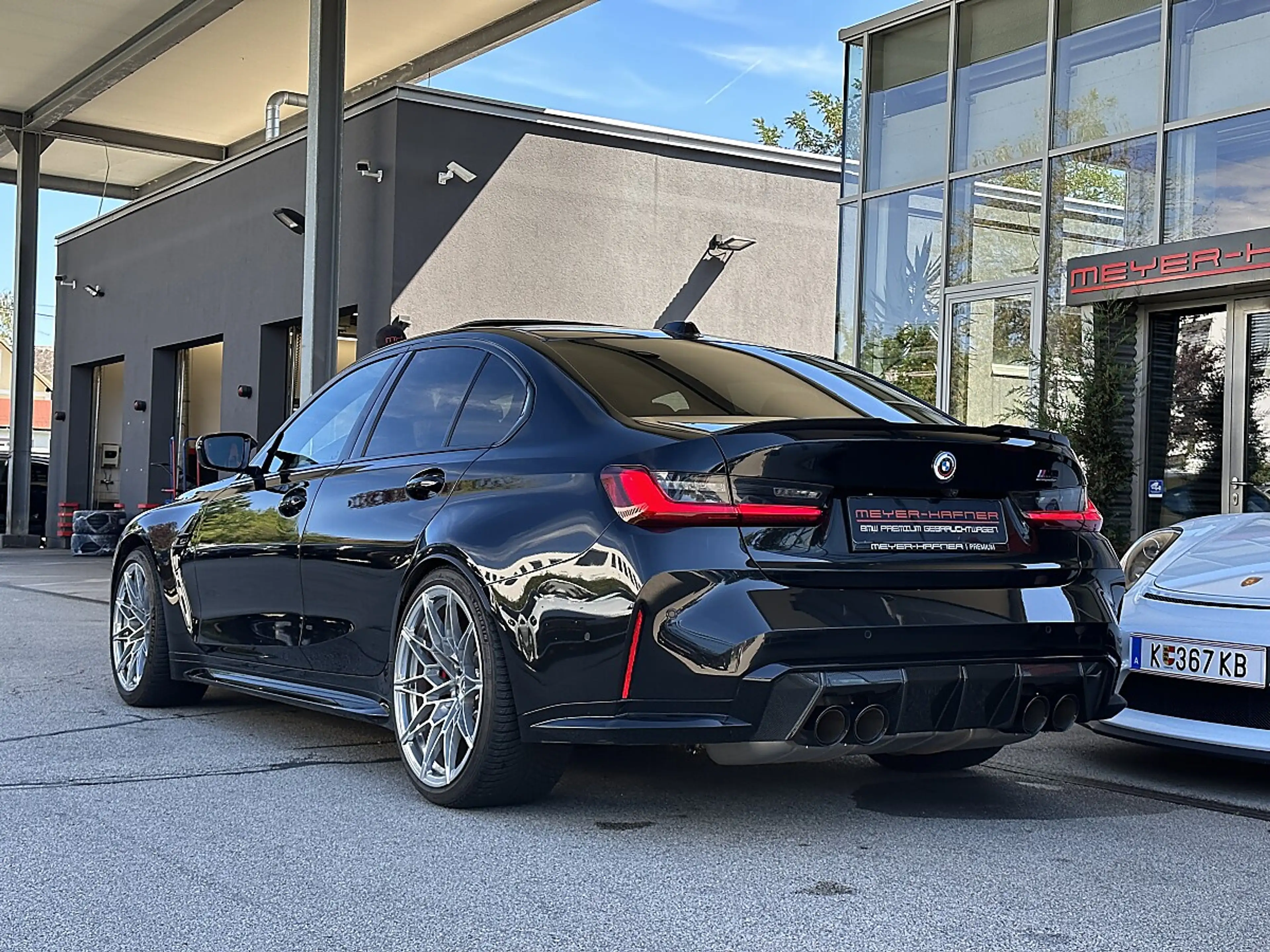 BMW M3 Competition M xDrive Aut. / Widescreen / Laser ... — photo 7