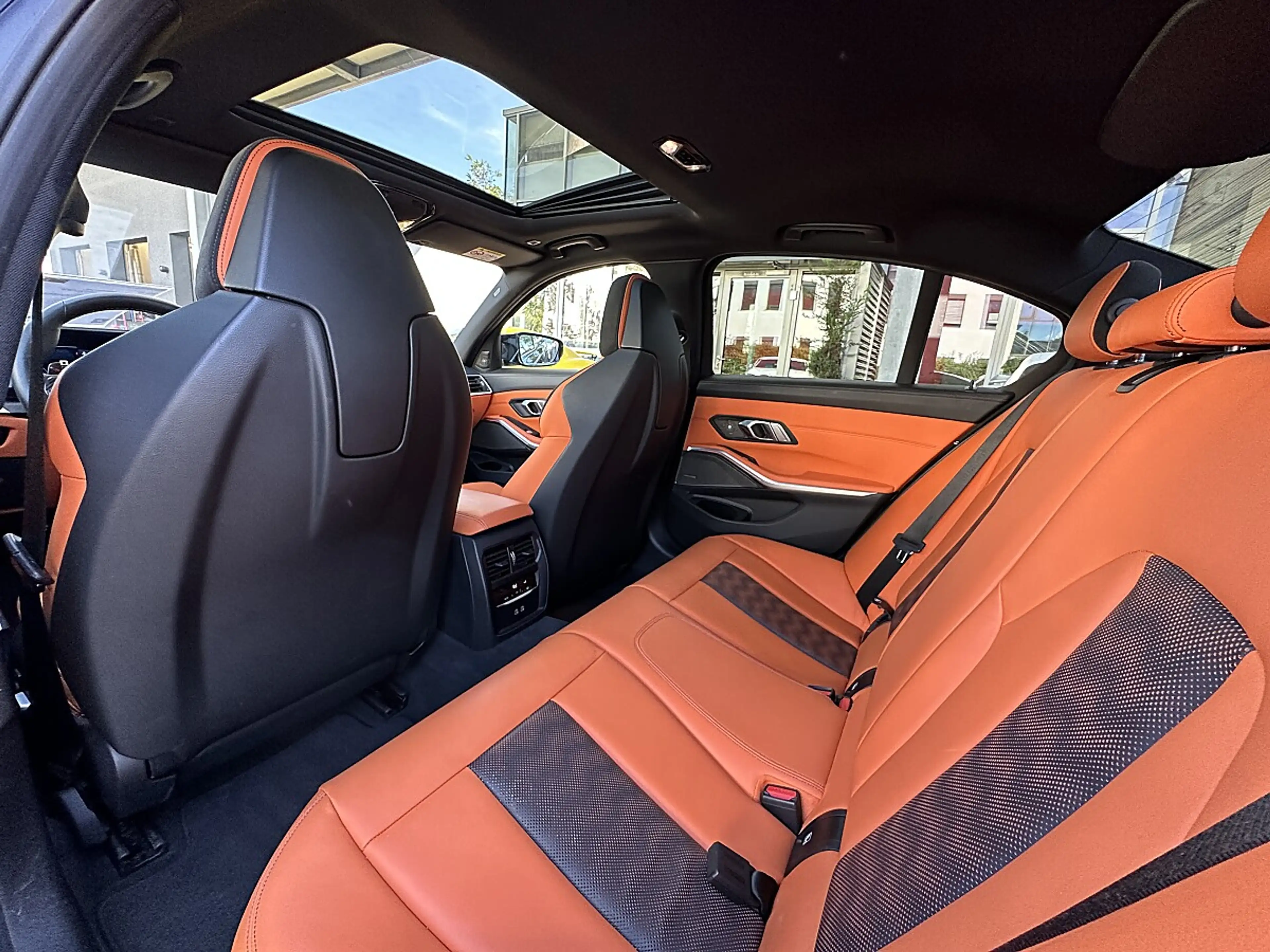 BMW M3 Competition M xDrive Aut. / Widescreen / Laser ... — photo 13