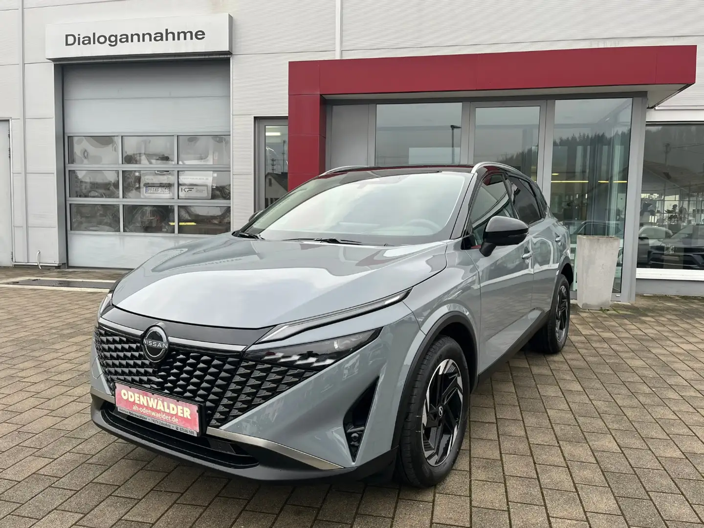Nissan Qashqai 1.3DIG-T MHEV N-Connecta Winter Komfort Grau - 1