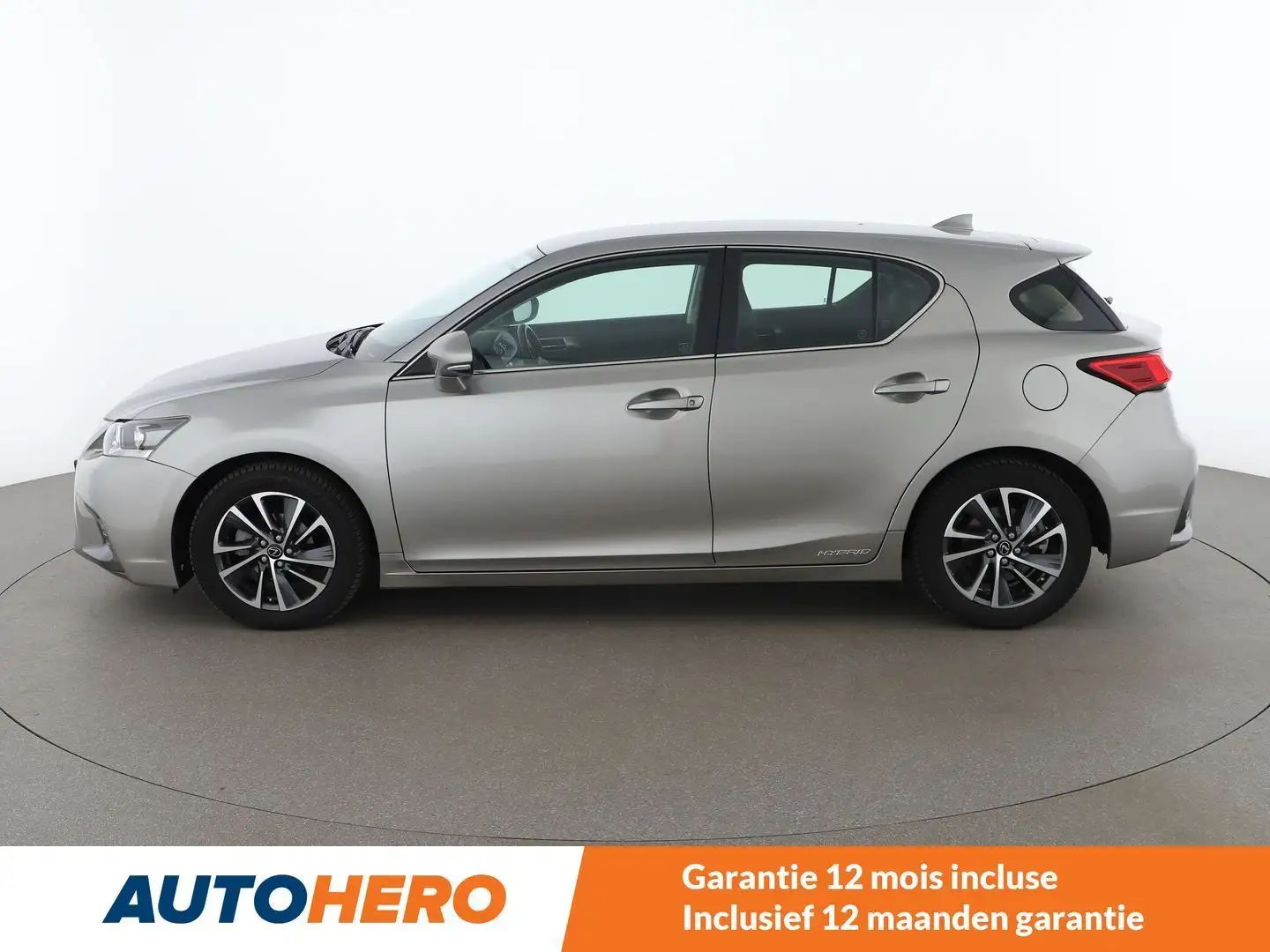 Lexus CT 200h CT 200h 200h White Edition siva - 2