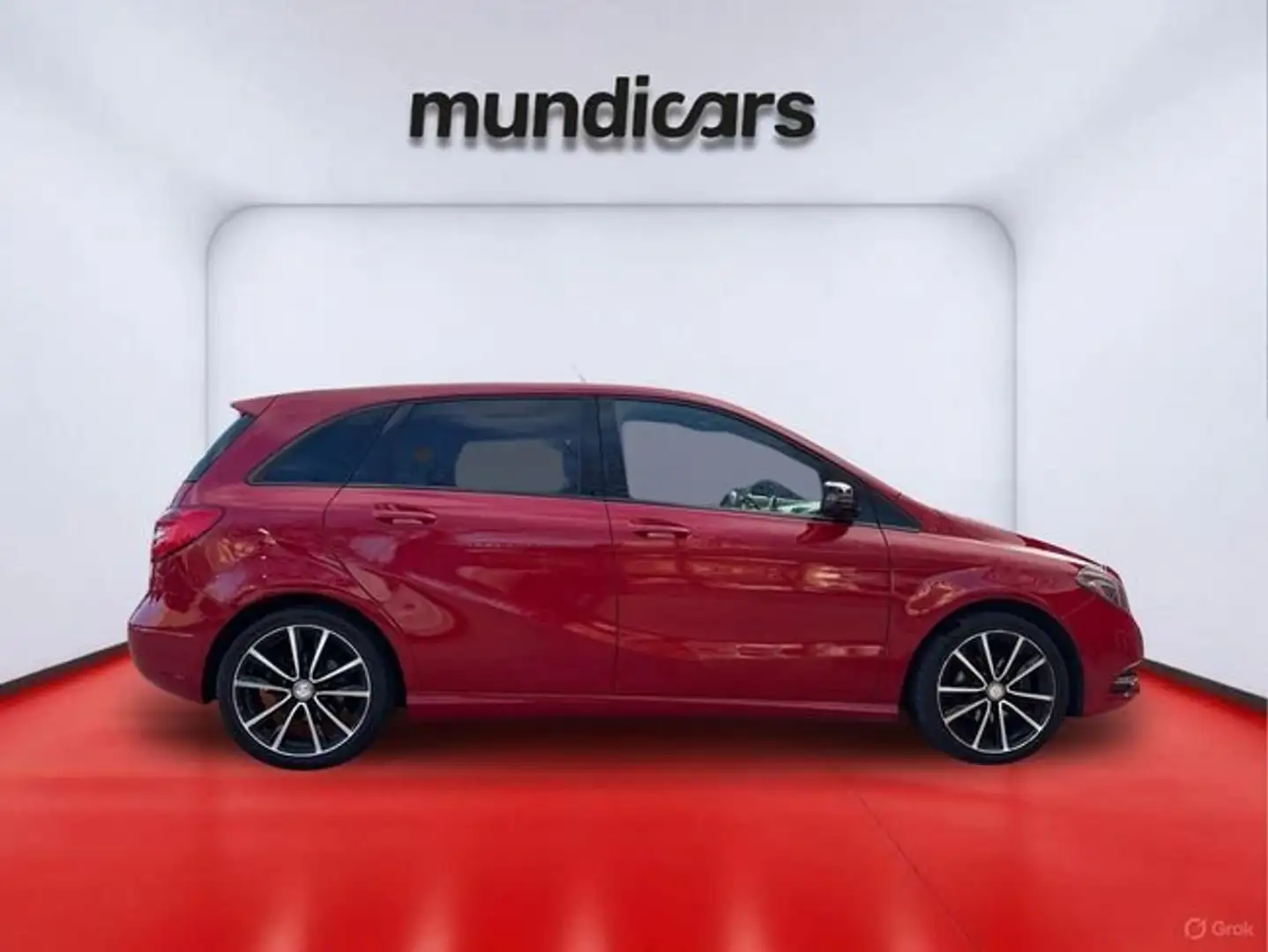 Mercedes-Benz B 180 CDI AMG Line Rojo - 2