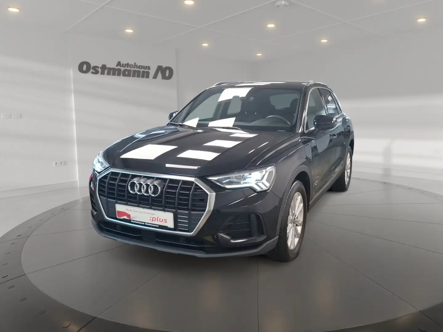 Audi Q3 45 TFSI e S-Line RFK Navi el.Heck Schwarz - 2