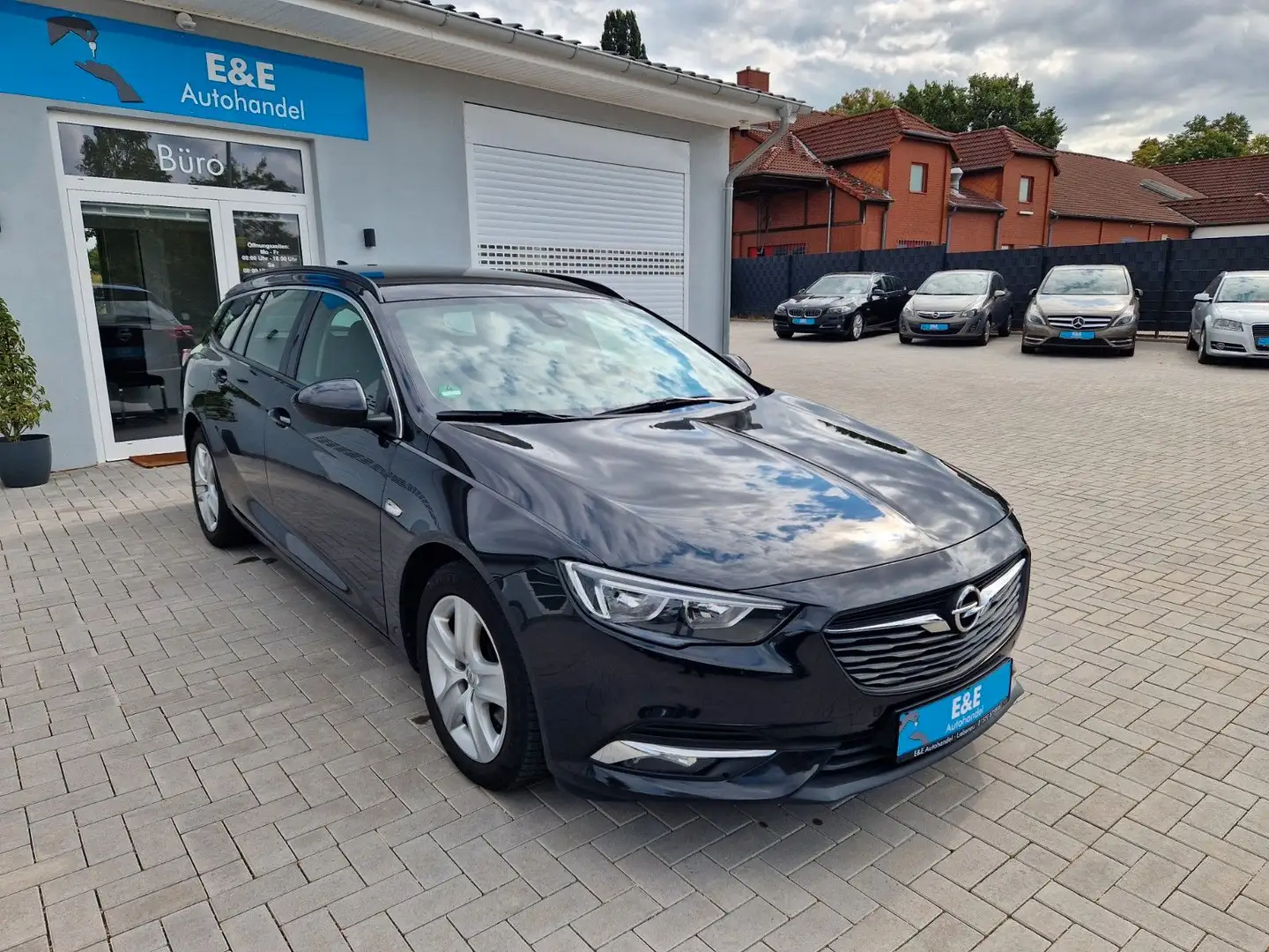 Opel Insignia B Sports Tour+Navi+1Hand+PDC Schwarz - 1