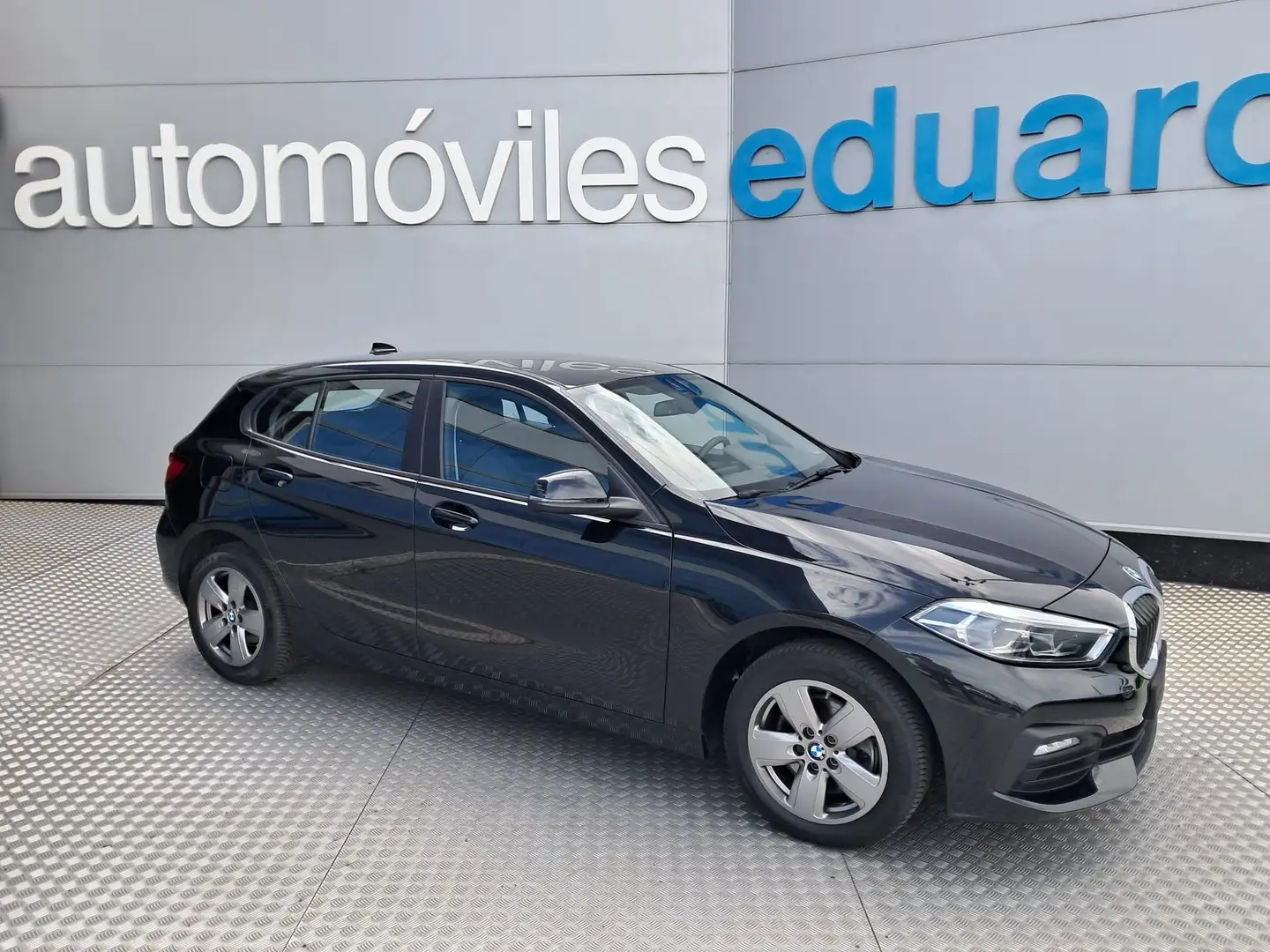 BMW 116 116d Negro - 1