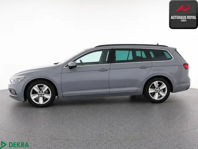 Volkswagen Passat view 2