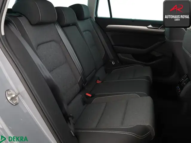 Volkswagen Passat view 12