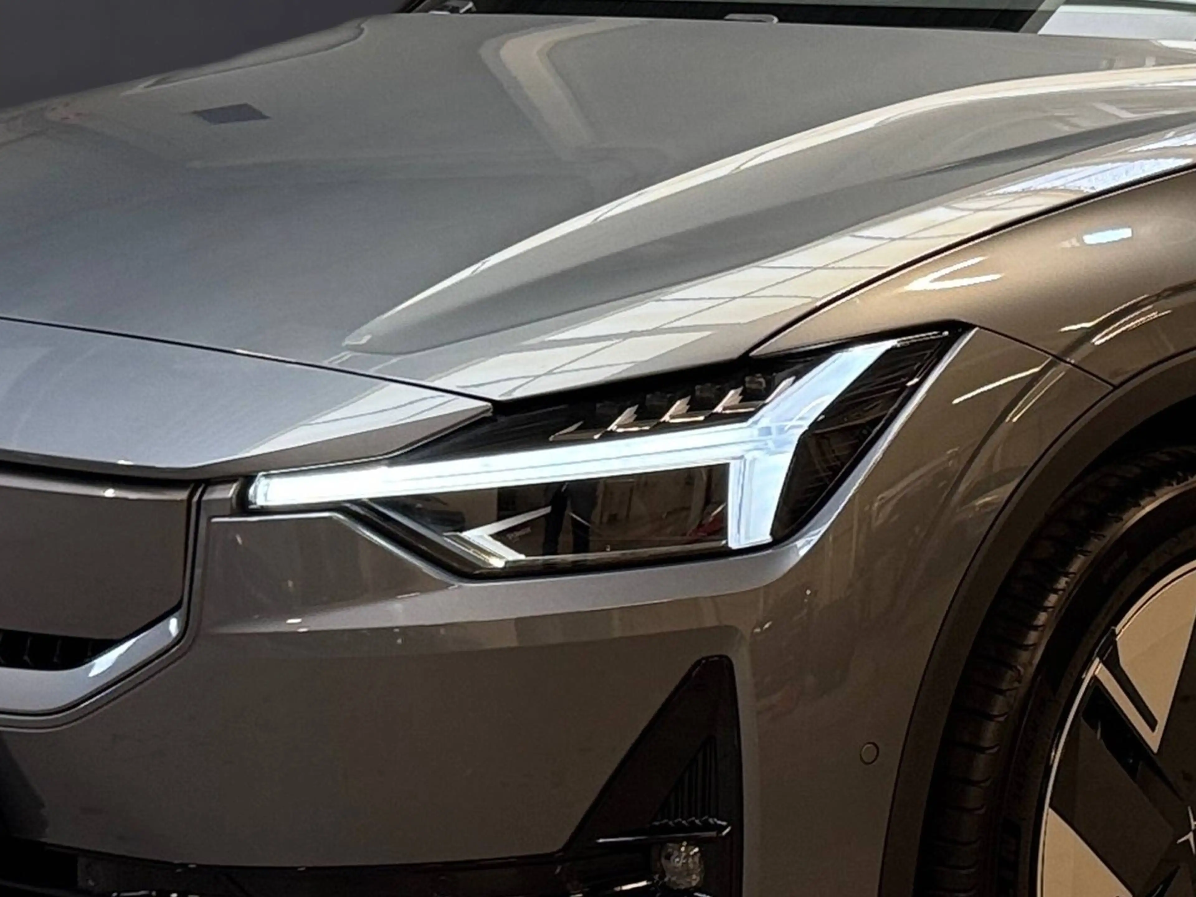 Polestar 2 Polestar 2 82 kW Long Range Single Motor Prime — photo 5