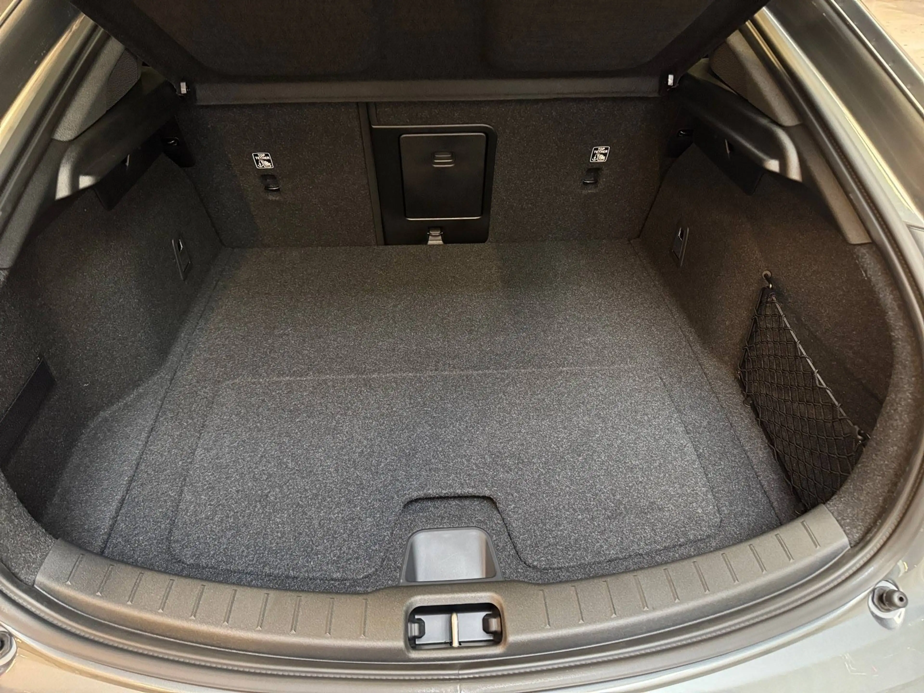 Polestar 2 Polestar 2 82 kW Long Range Single Motor Prime — photo 12