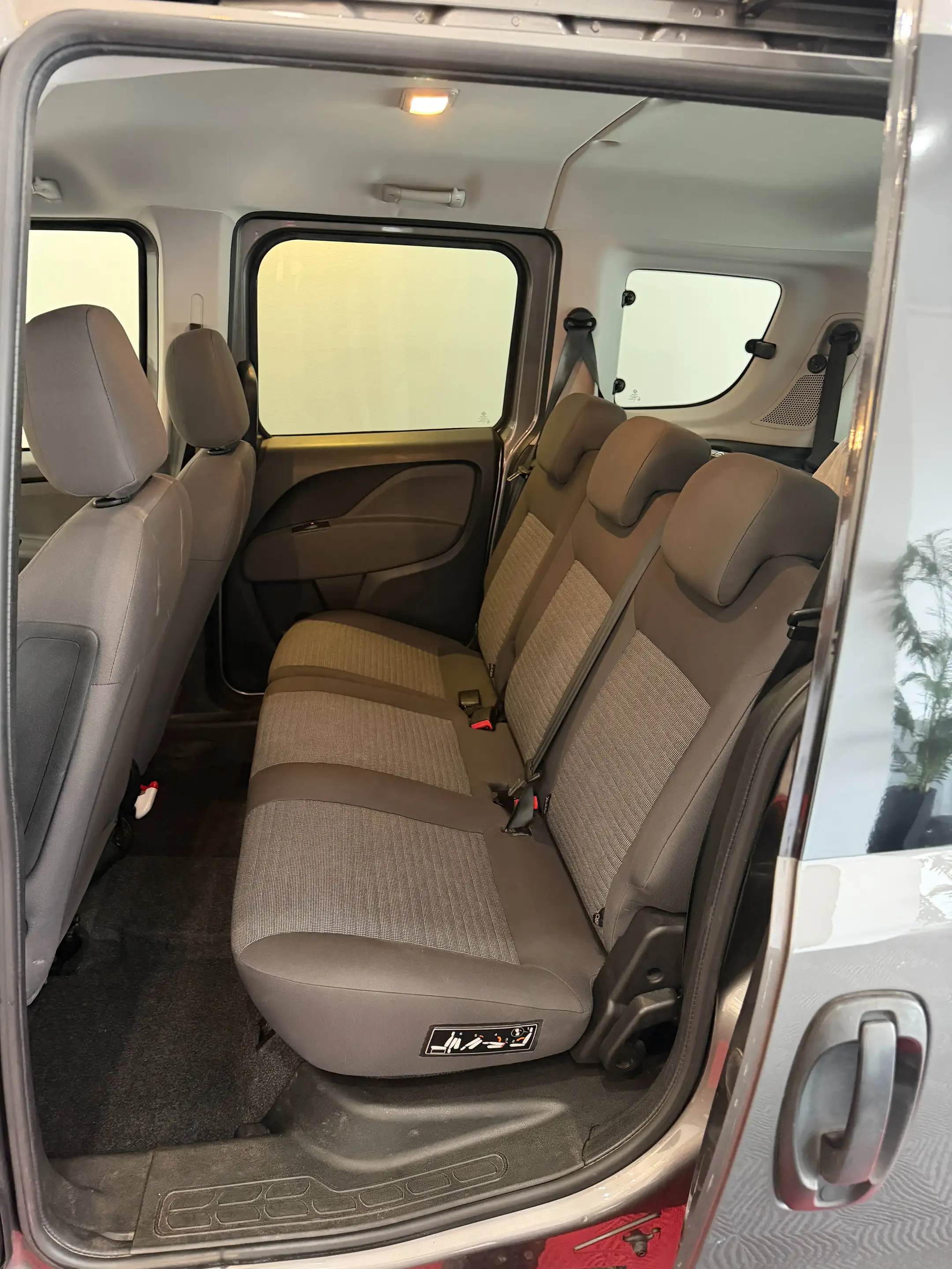 Fiat Doblo Lounge (Kurzversion) — photo 10