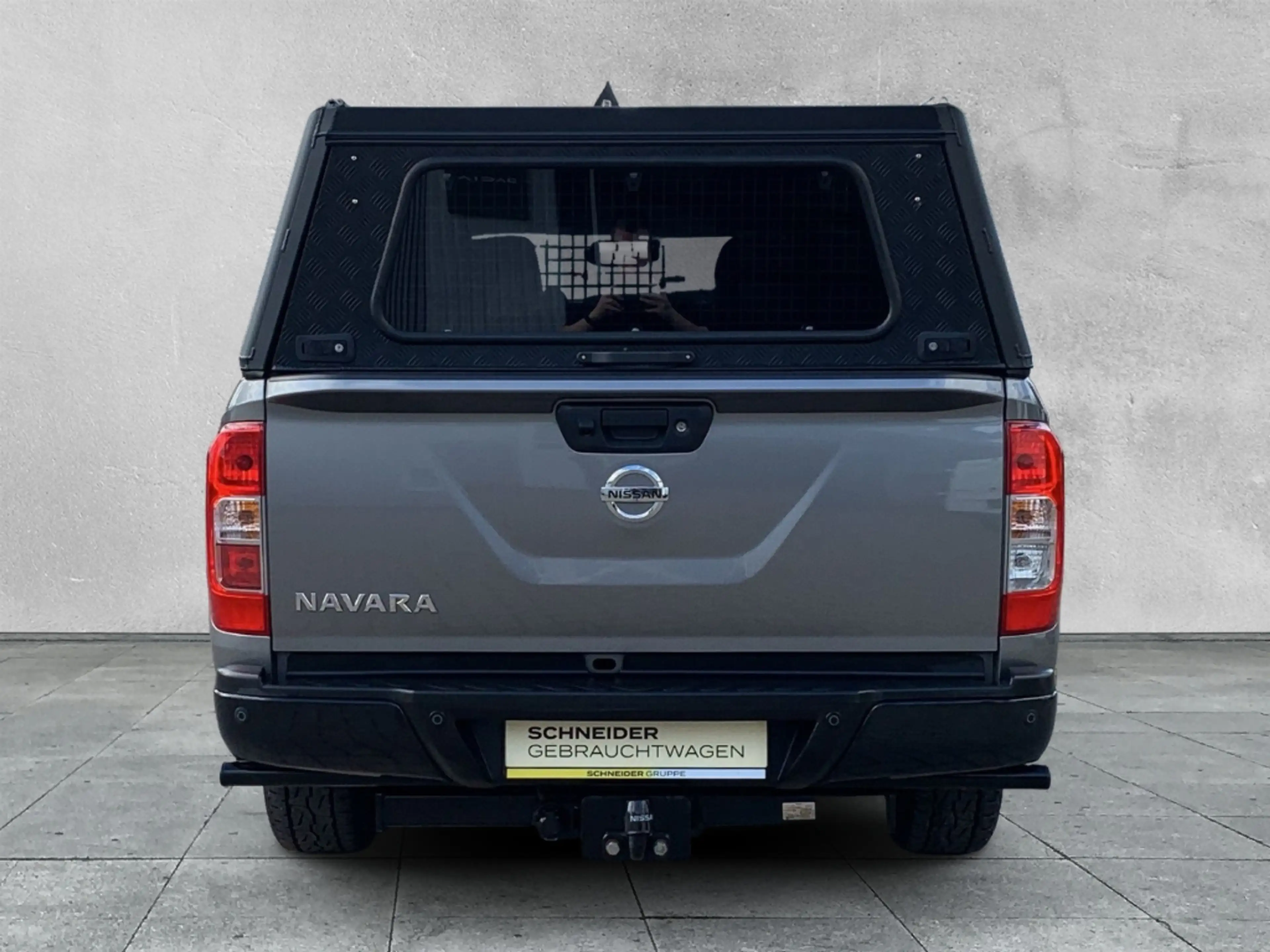 Nissan Navara NP300 N-Guard Double Cab 4x4 AHK+NAVI+GJR — photo 4