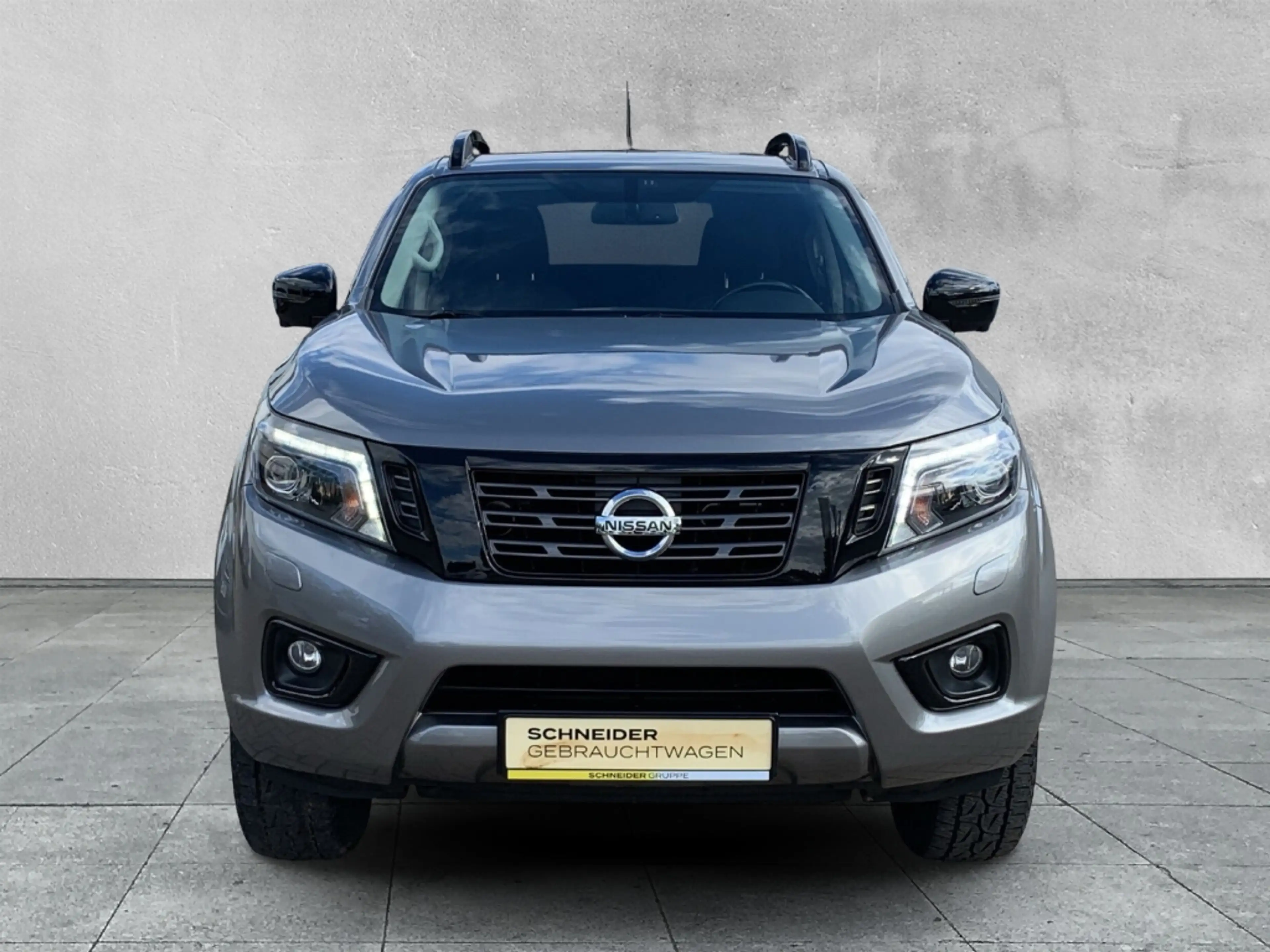 Nissan Navara NP300 N-Guard Double Cab 4x4 AHK+NAVI+GJR — photo 8
