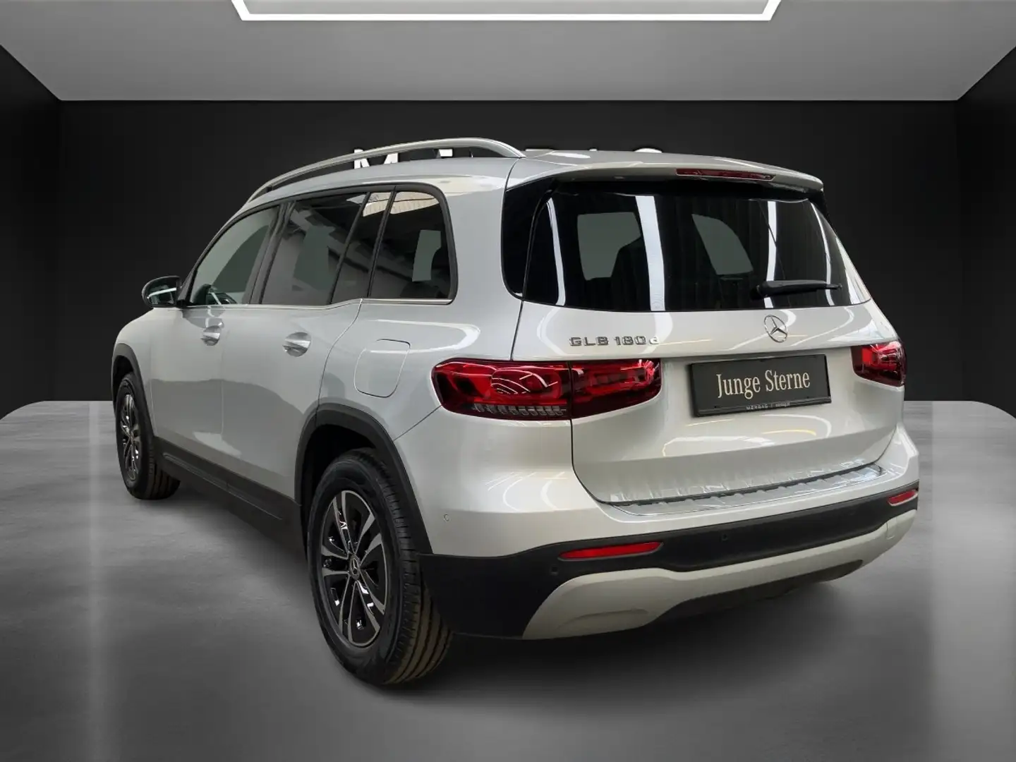 Mercedes-Benz GLB 180 d Argent - 2
