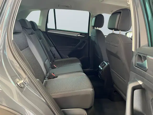 Volkswagen Tiguan view 11