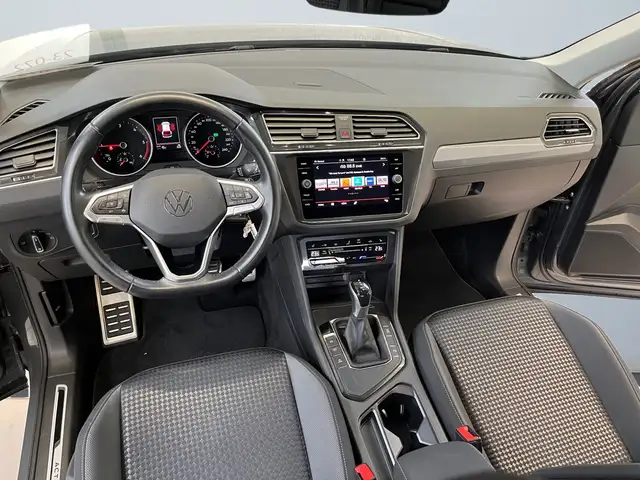 Volkswagen Tiguan view 8