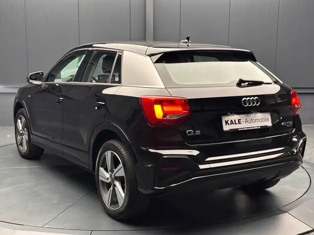 Audi Q2 view 3