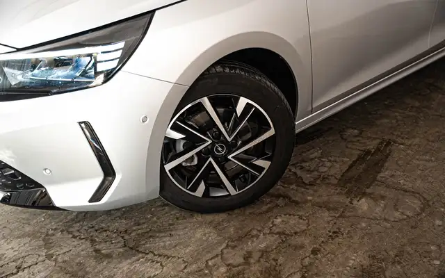 Opel Corsa view 5