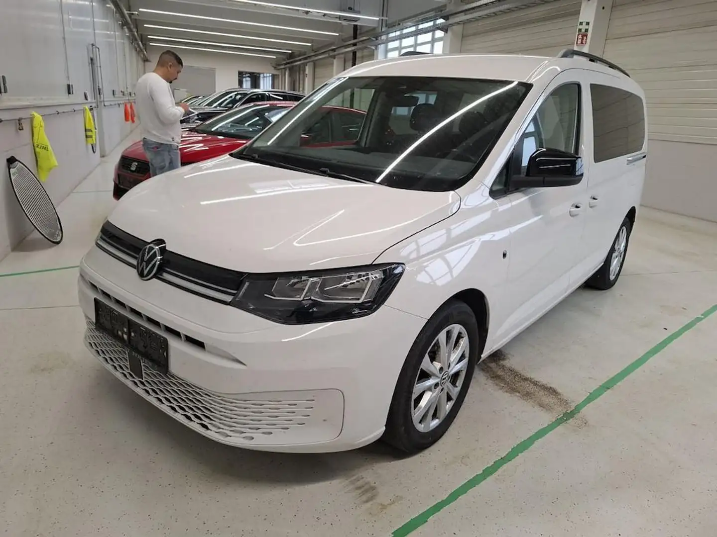 Volkswagen Caddy Maxi 2,0 TDI Life AHK-PDC-Standheizung Weiß - 1