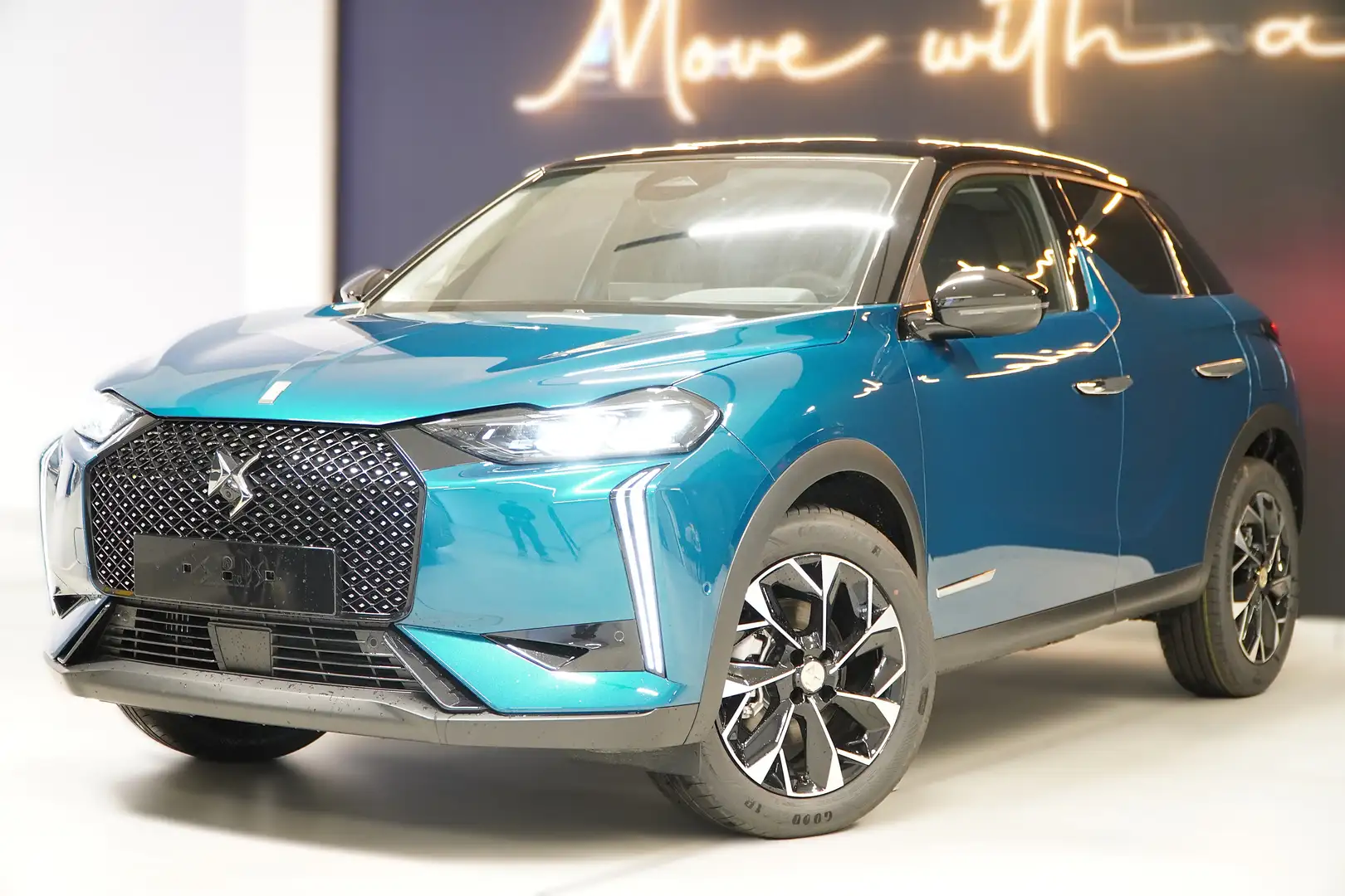 DS Automobiles DS 3 Hybrid Jules Verne Blau - 1