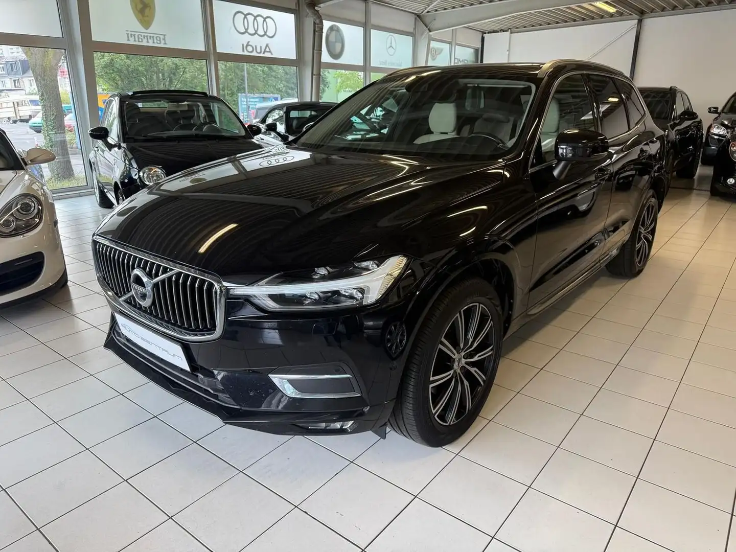 Volvo XC60 Inscription HUP/PANO/360 GRAD/ASISS/VOLL Noir - 1