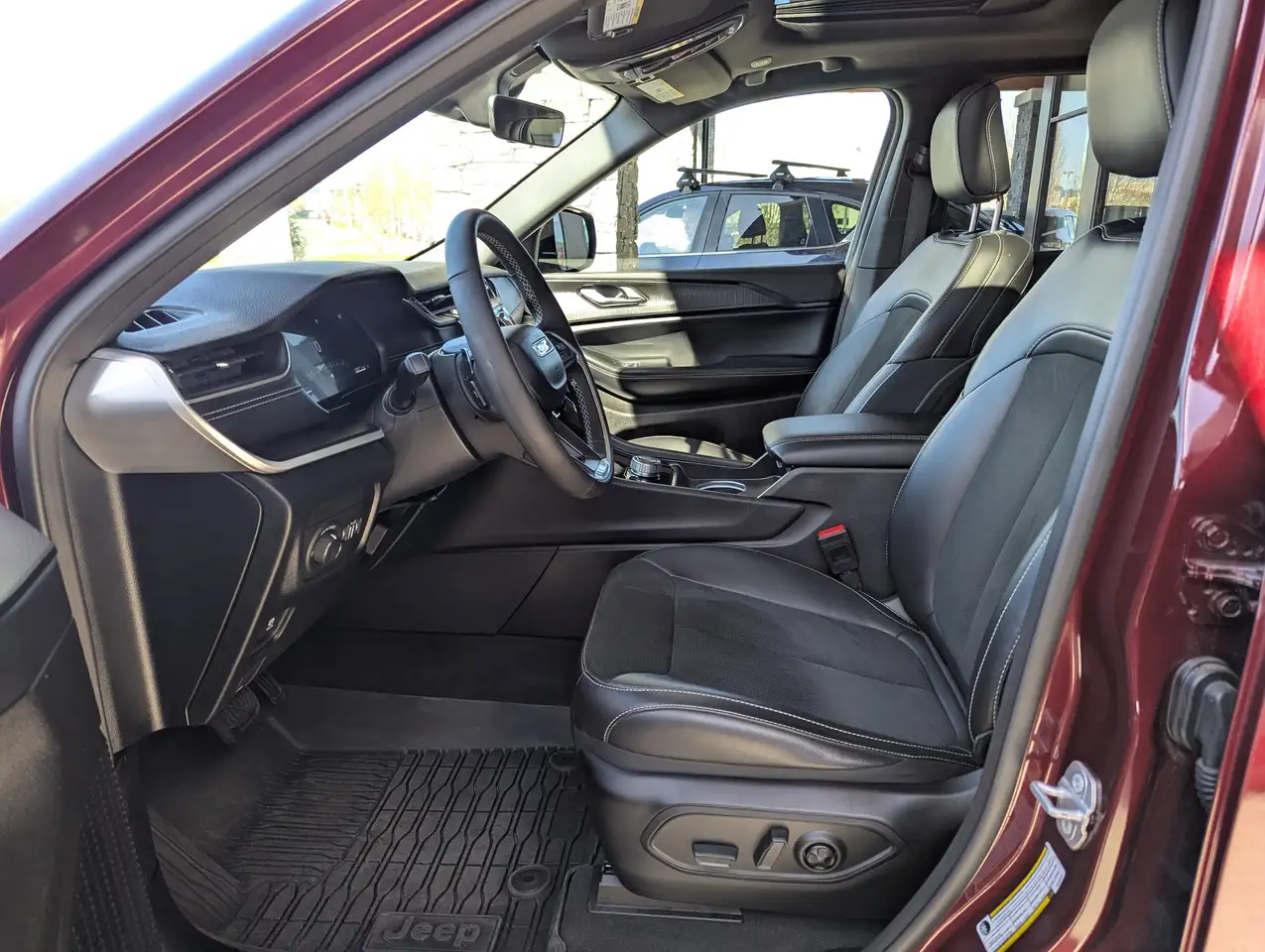 Jeep Grand Cherokee снимка Jeep Grand Cherokee