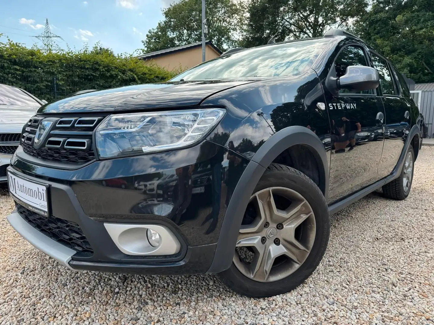 Dacia Logan MCV Stepway Navi*Tempomat*Klima Schwarz - 1