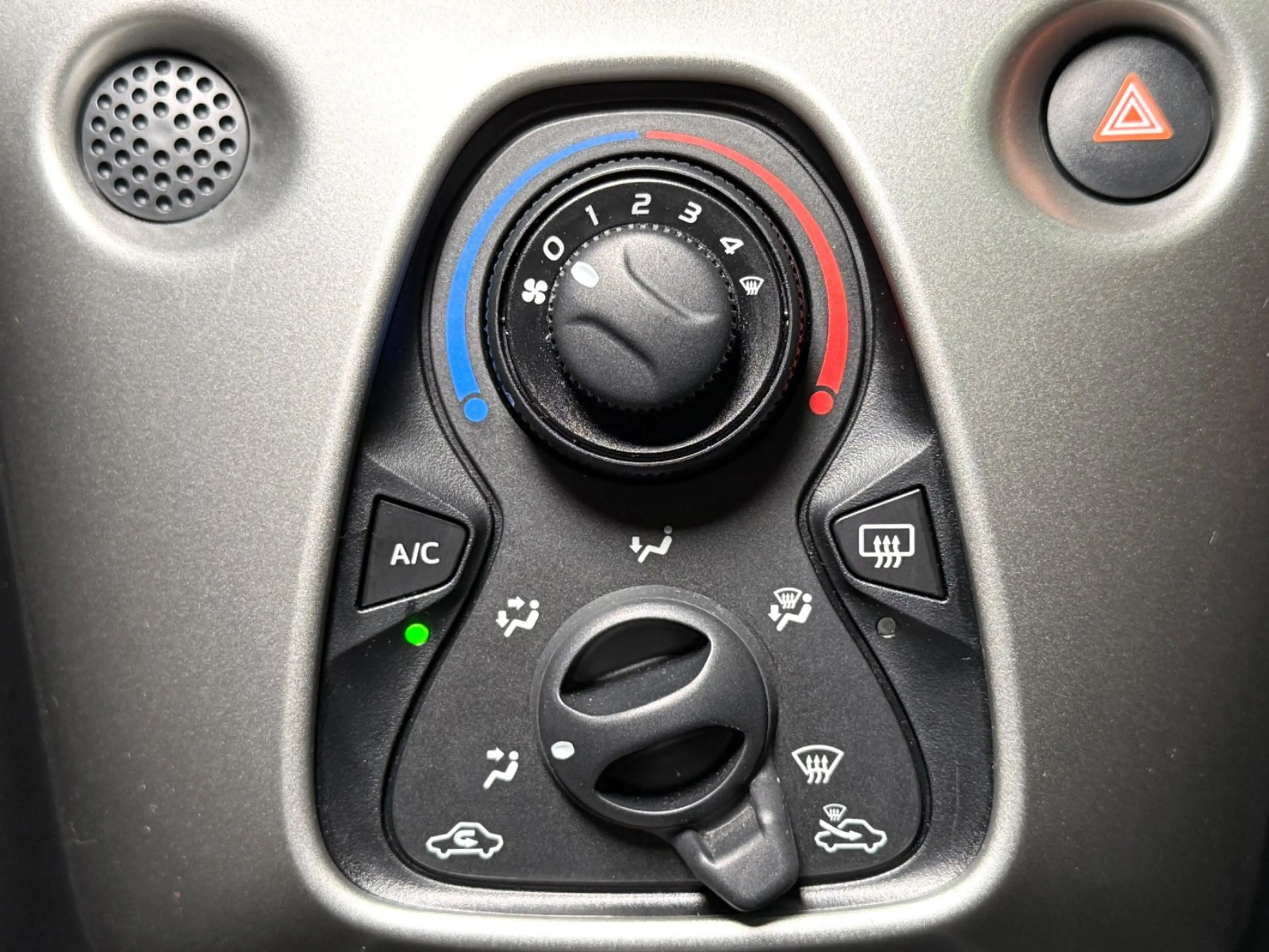 Citroen C1 Feel*TEMPO*KLIMA*BLUETOOTH*TÜV*SERVICE*USB — photo 14