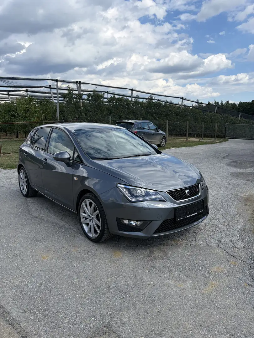 SEAT Ibiza 1.2 TSI FR Grau - 2