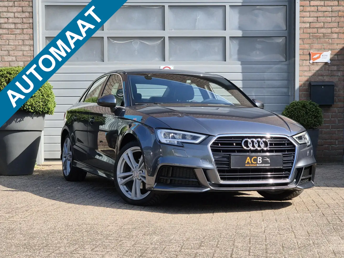 Audi A3 Limousine 1.5 TFSI Sport S Line Edition Automaat. Gris - 1