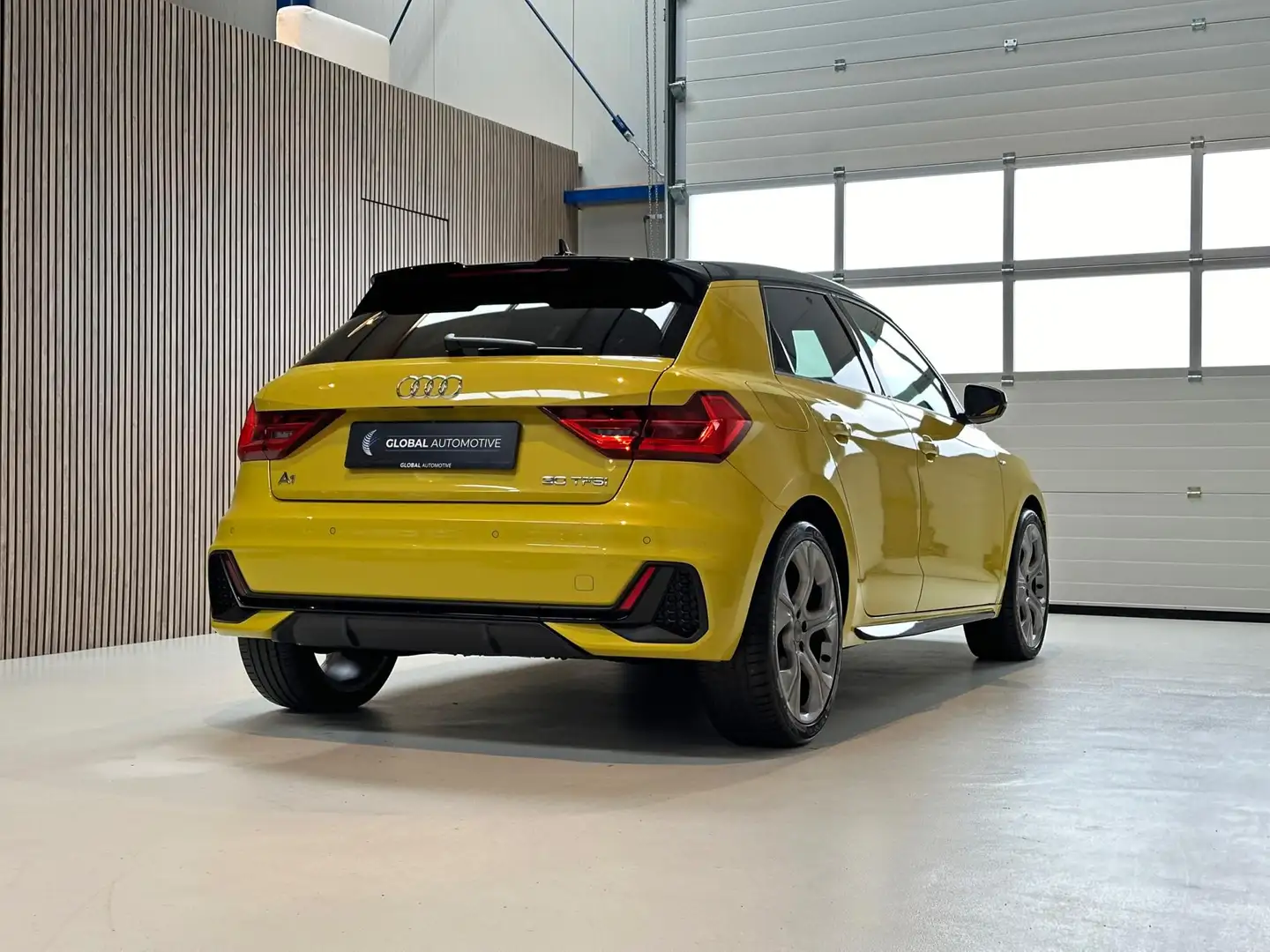 Audi A1 SPORTBACK 30 TFSI Pro Line S - 18'' - STOELVERWARM Geel - 2