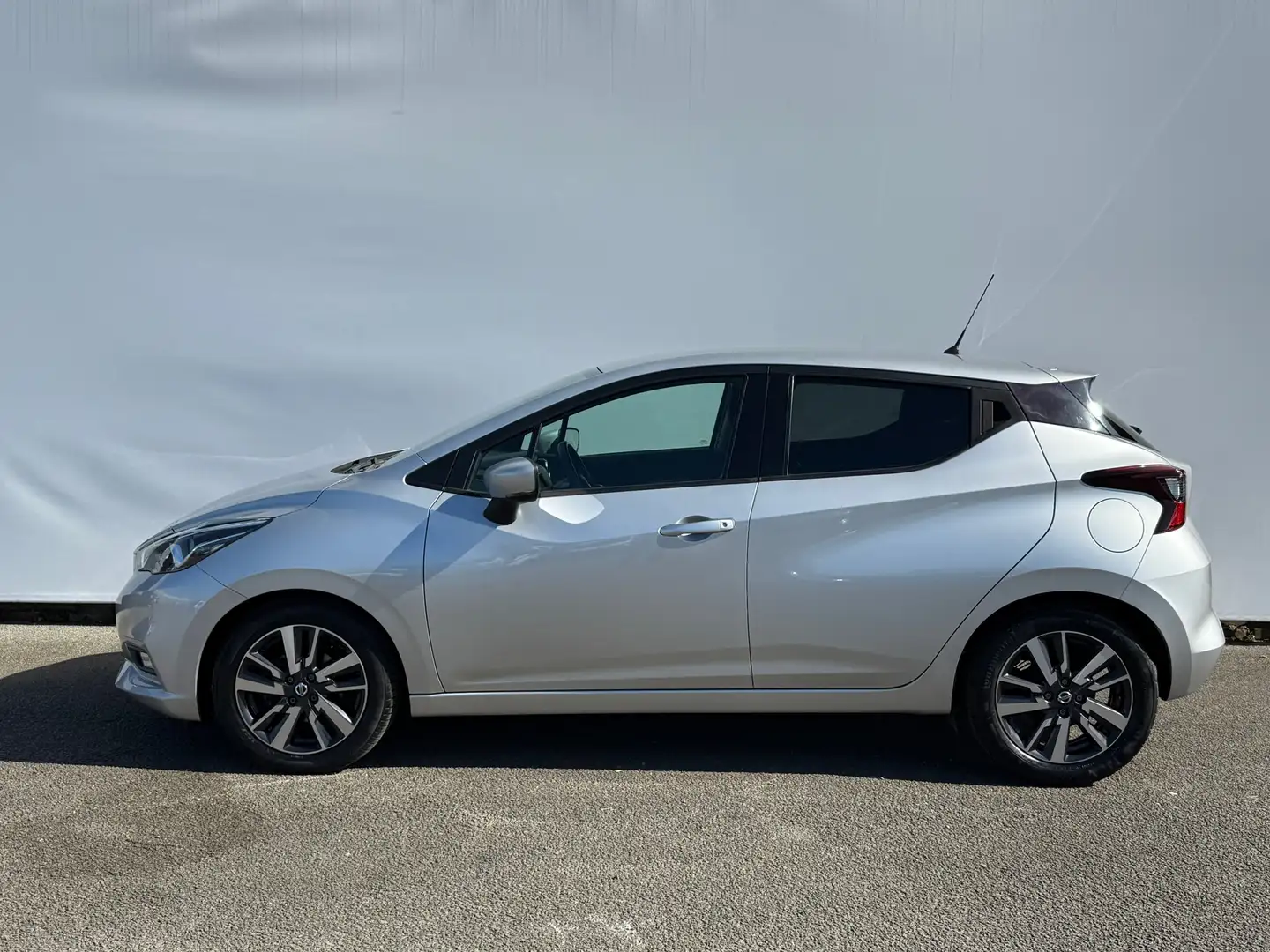 Nissan Micra 1.0 IG-T N-Connecta Navigatie | Camera | Clima | C Grau - 2