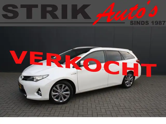 Toyota Auris Touring Sports 1.8 Hybrid Executive - TREKHAAK - P