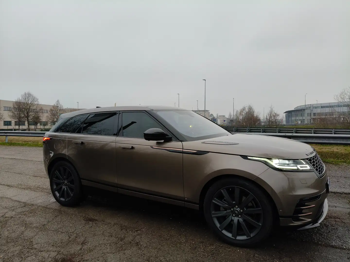 Land Rover Range Rover Velar ACCETTO PERMUTA DI MIO GRADIMENTO Bronzo - 2