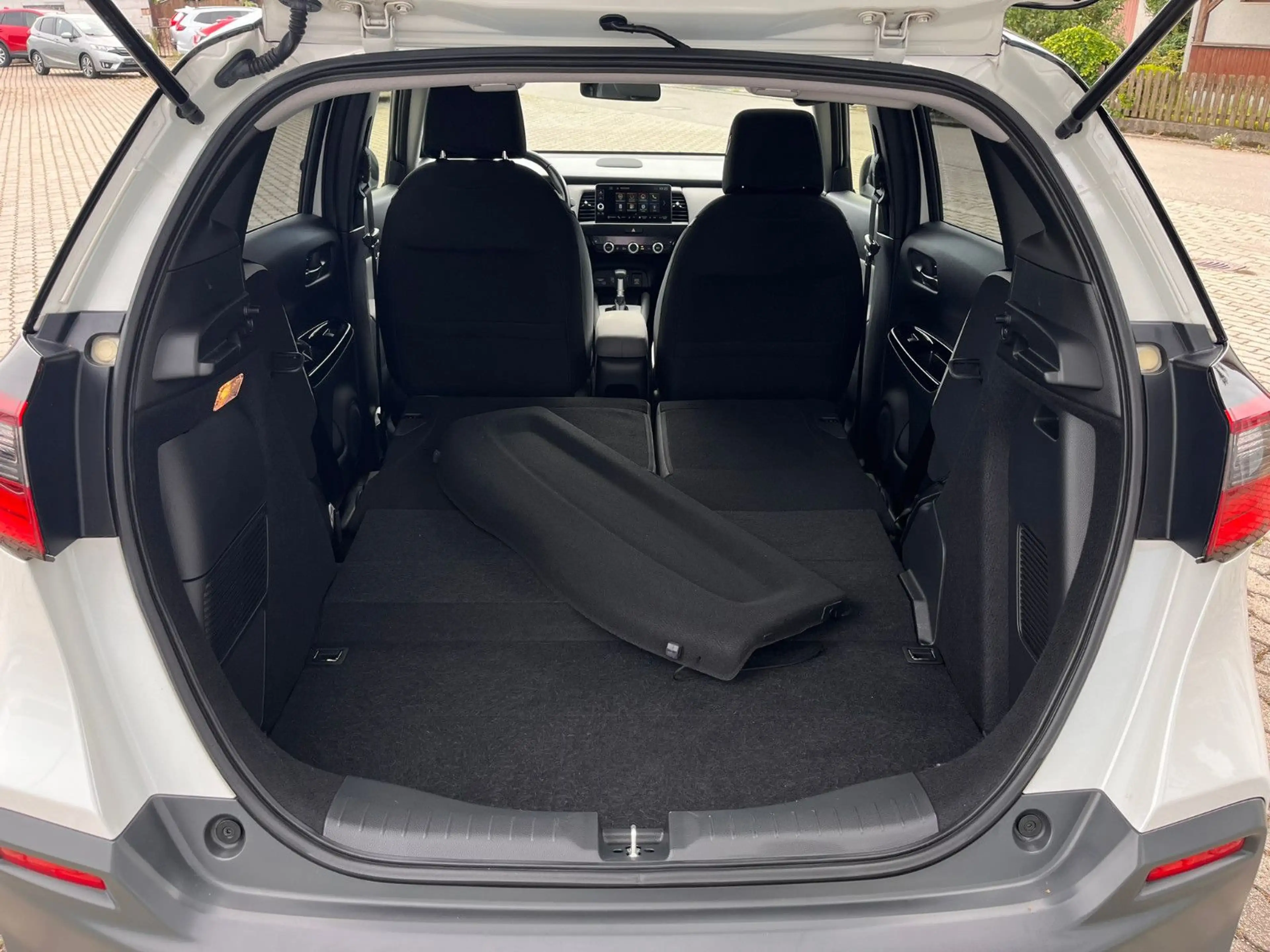 Honda Jazz 1.5 iMMD Crosstar Hybrid BI-COLOR — photo 21