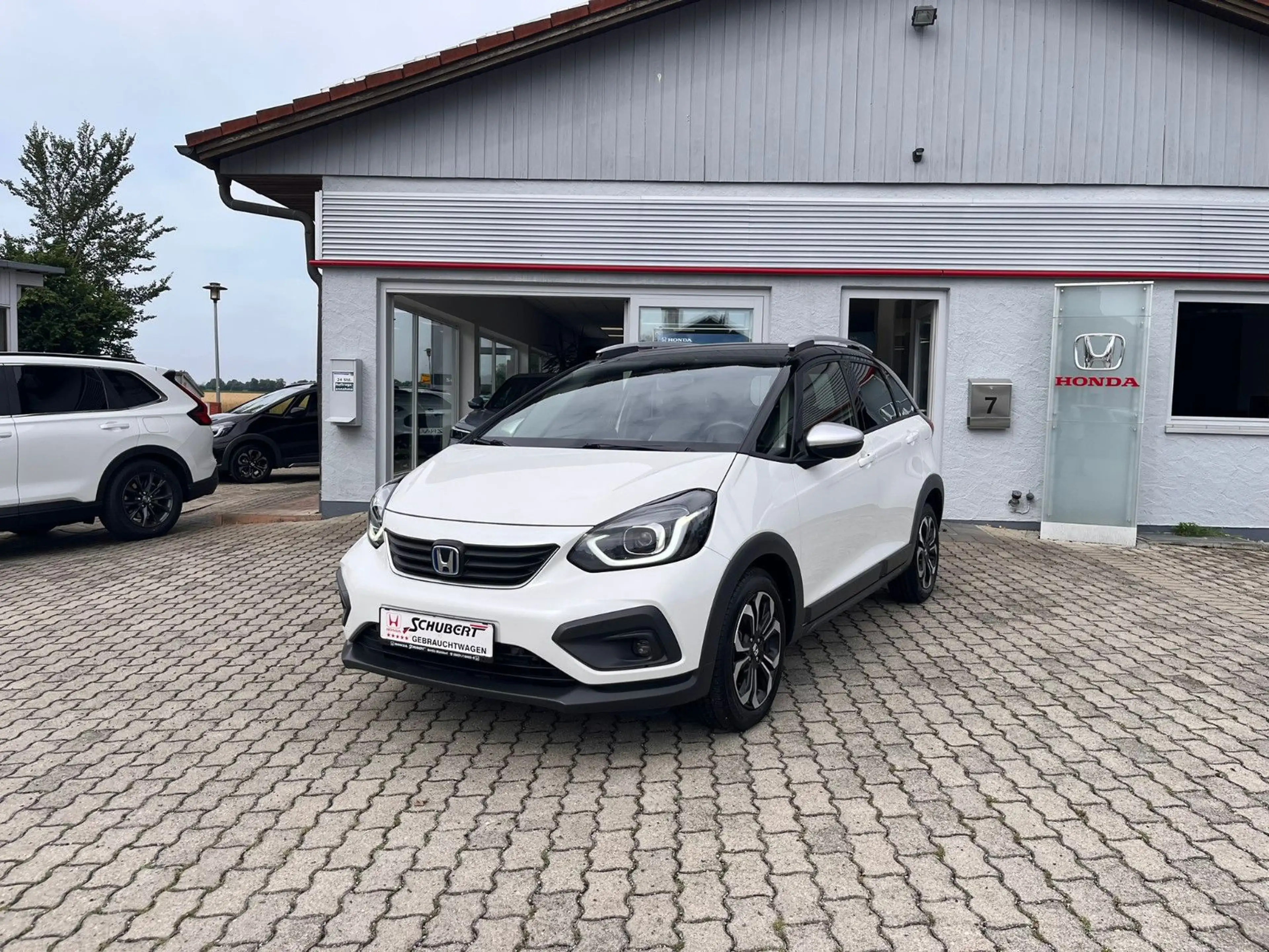 Honda Jazz 1.5 iMMD Crosstar Hybrid BI-COLOR — photo 23