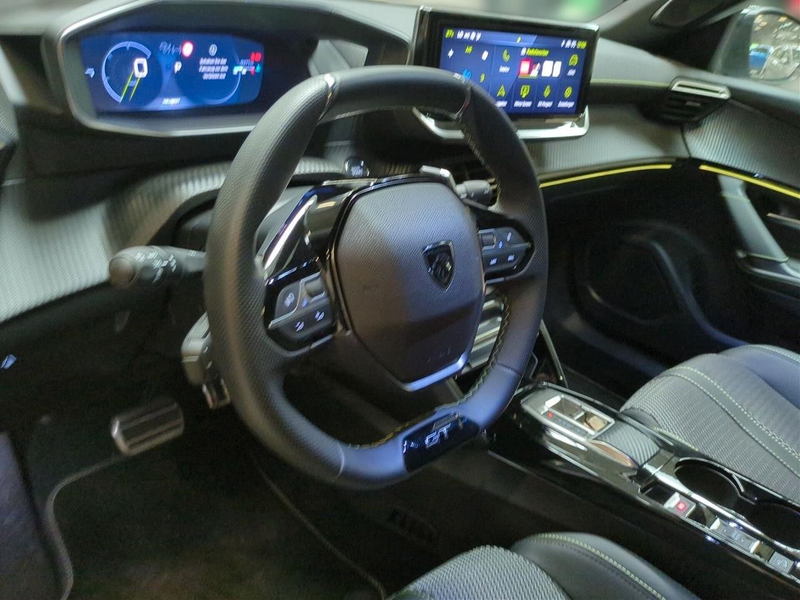 Peugeot 2008 Neuer 2008 GT HYBRID 145 e-DSC6 *SCHIEBEDACH* — photo 12