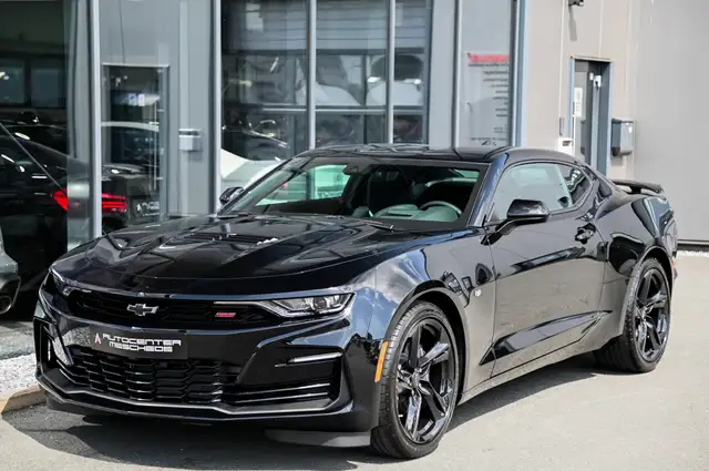 Chevrolet Camaro view 2