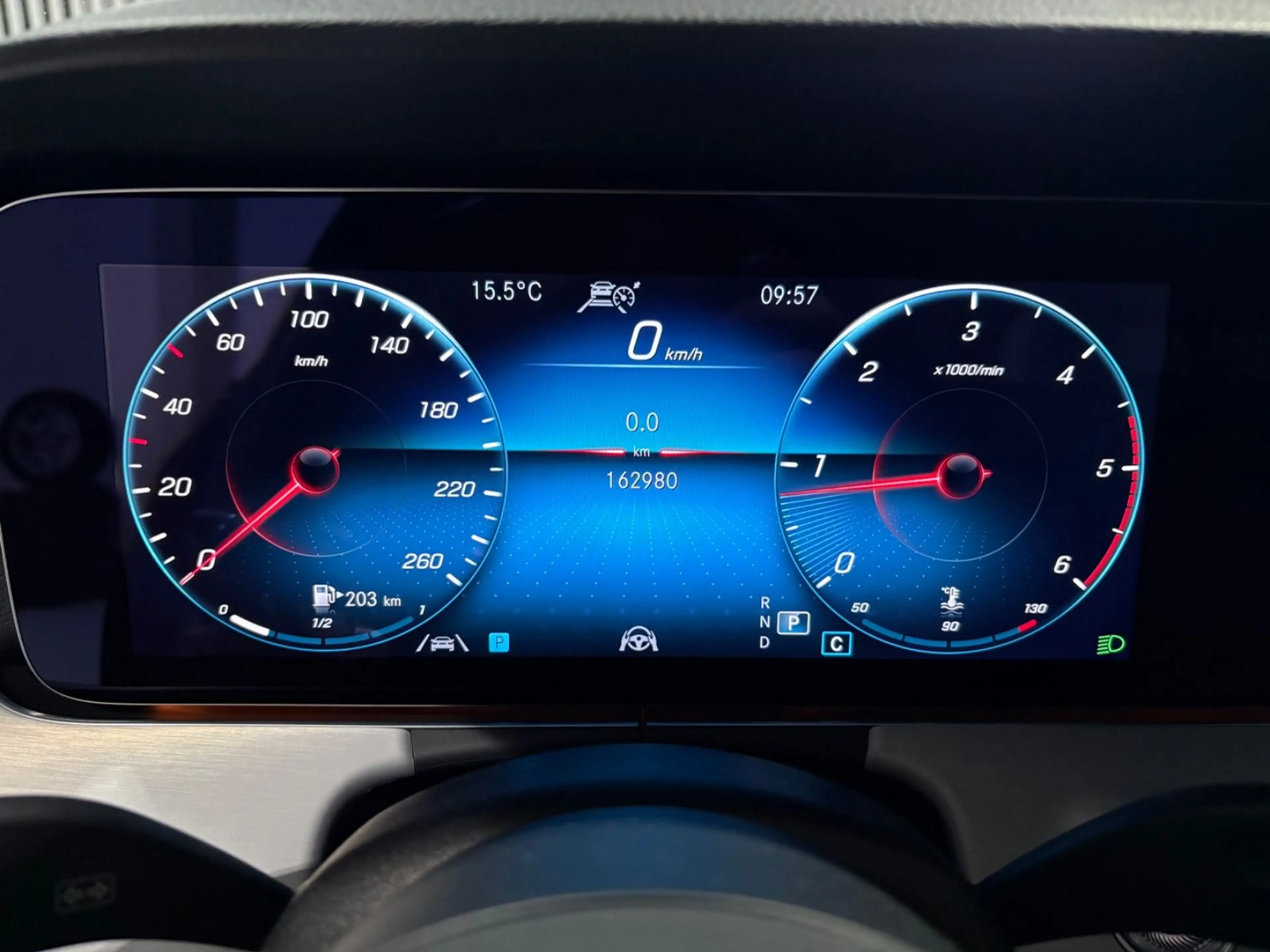 Mercedes-Benz E 220 T d 4Matic AMG-Line*Night Paket — photo 13