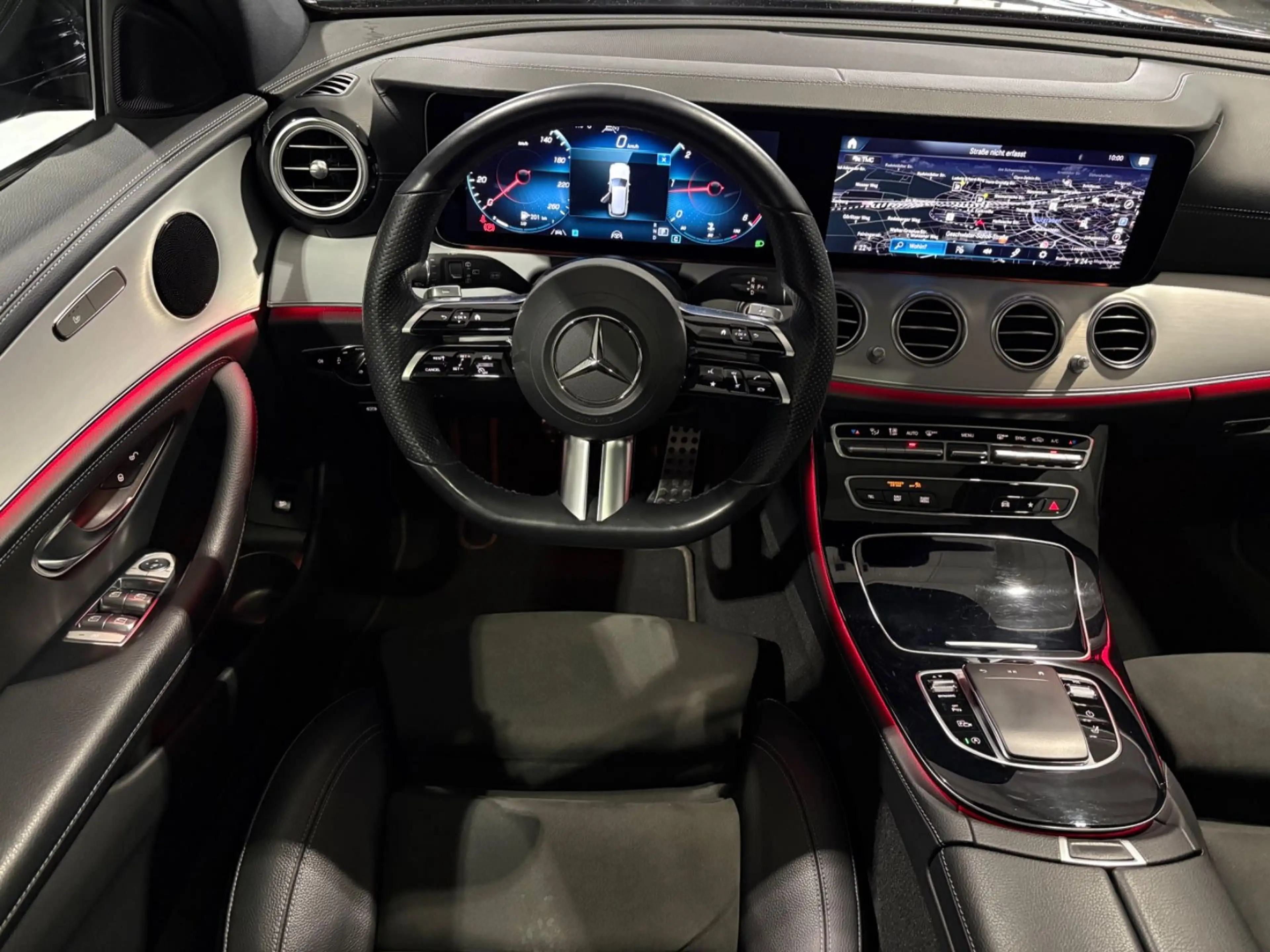 Mercedes-Benz E 220 T d 4Matic AMG-Line*Night Paket — photo 11