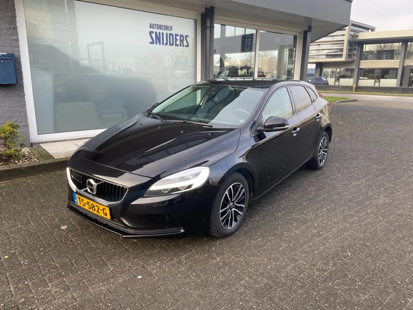 Volvo V40 2.0 D2 EDITION+ GEARTRONIC Negro - 1