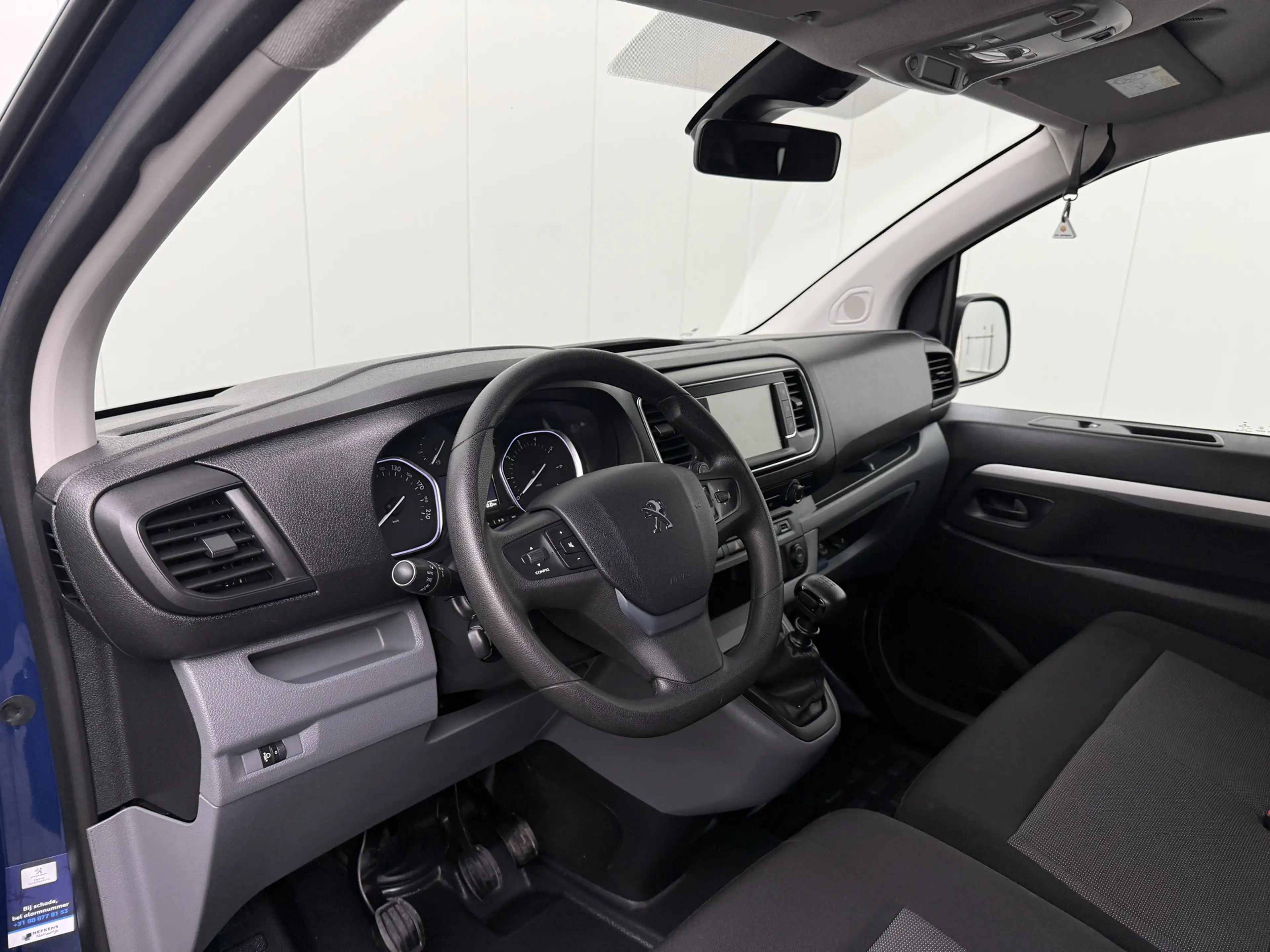 Peugeot Expert 2.0 BlueHDI 120PK Dubbele Cabine 6-Persoons Premiu — photo 3